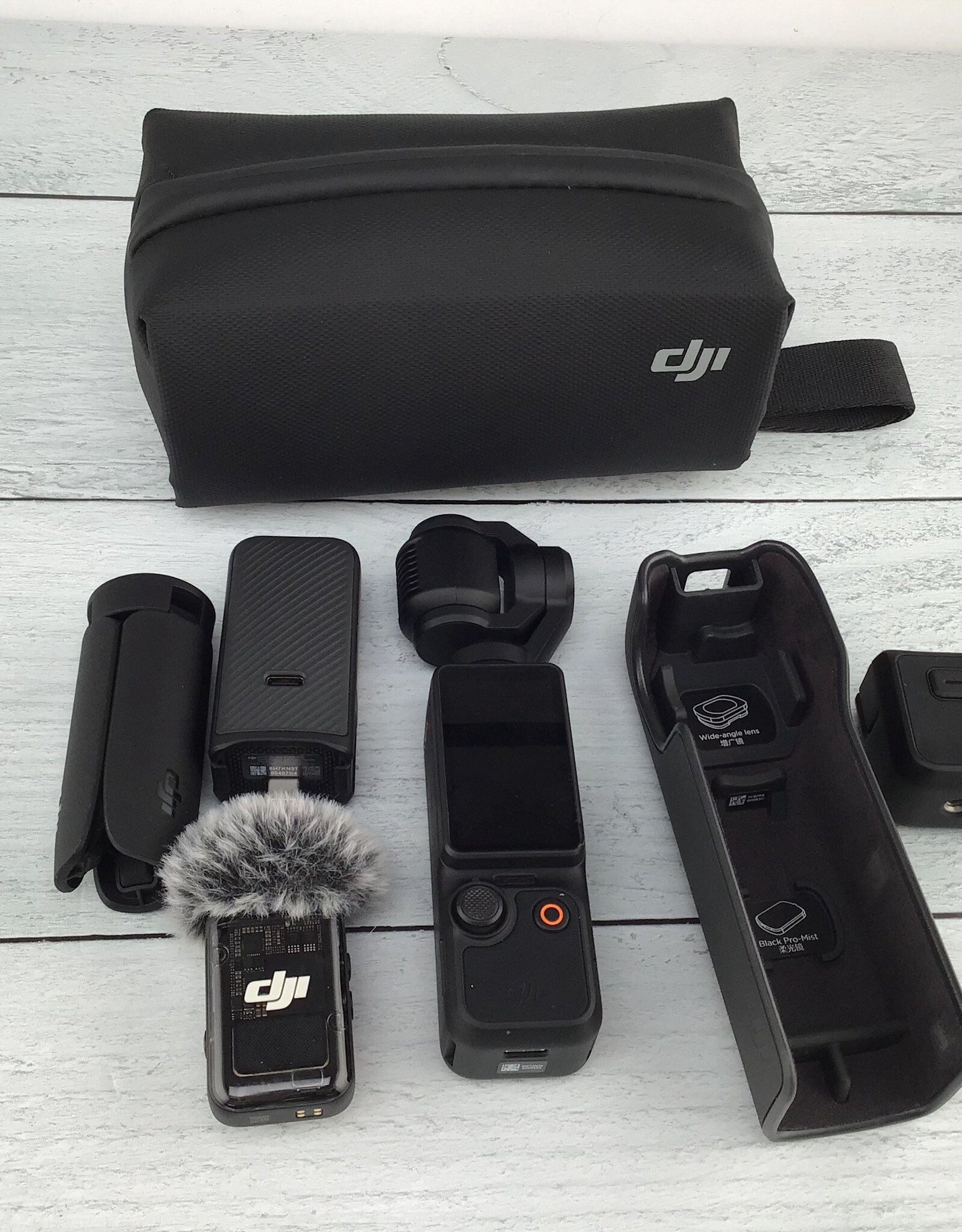 DJI DJI Osmo Pocket 3 Creator Kit Used Good