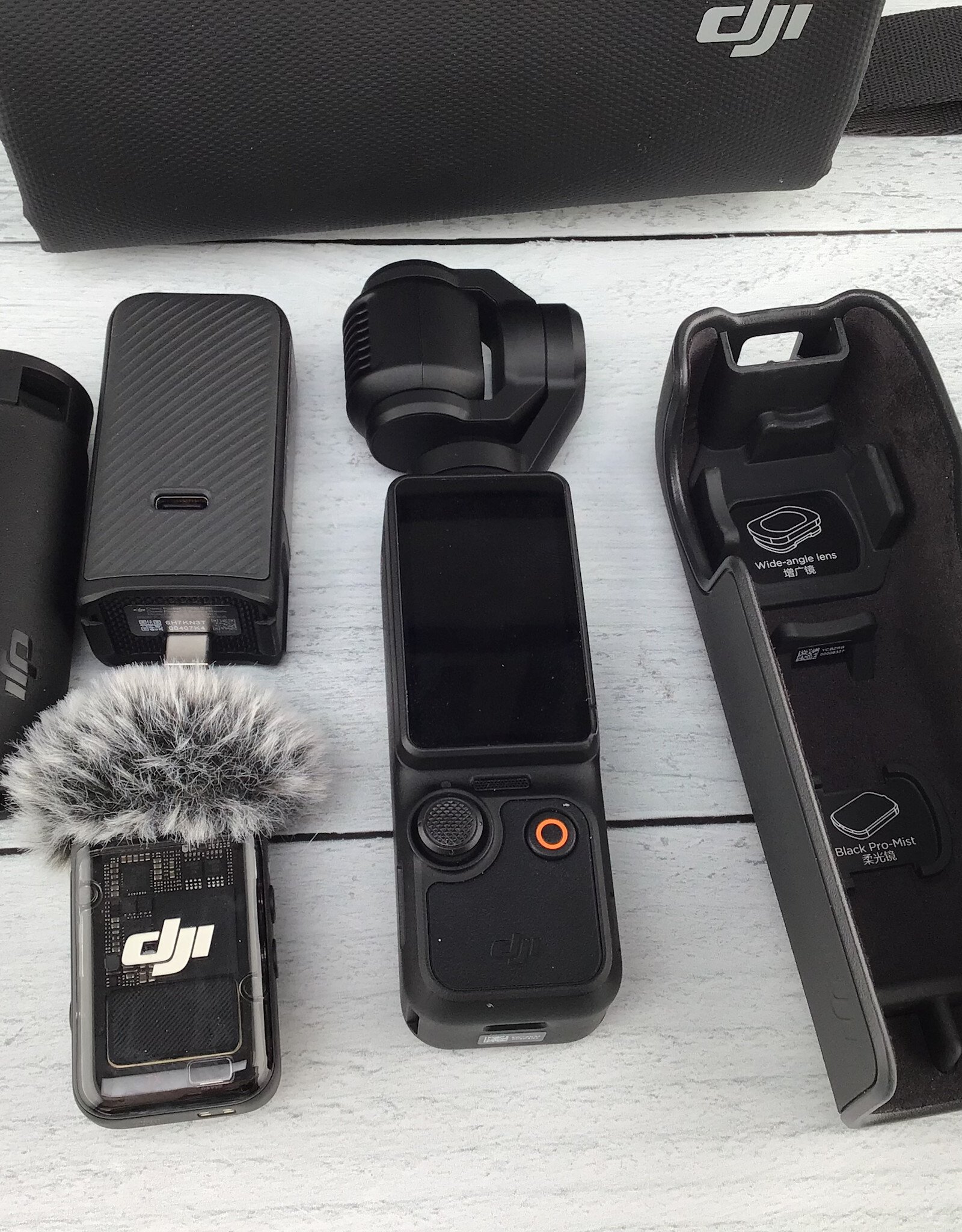 DJI DJI Osmo Pocket 3 Creator Kit Used Good