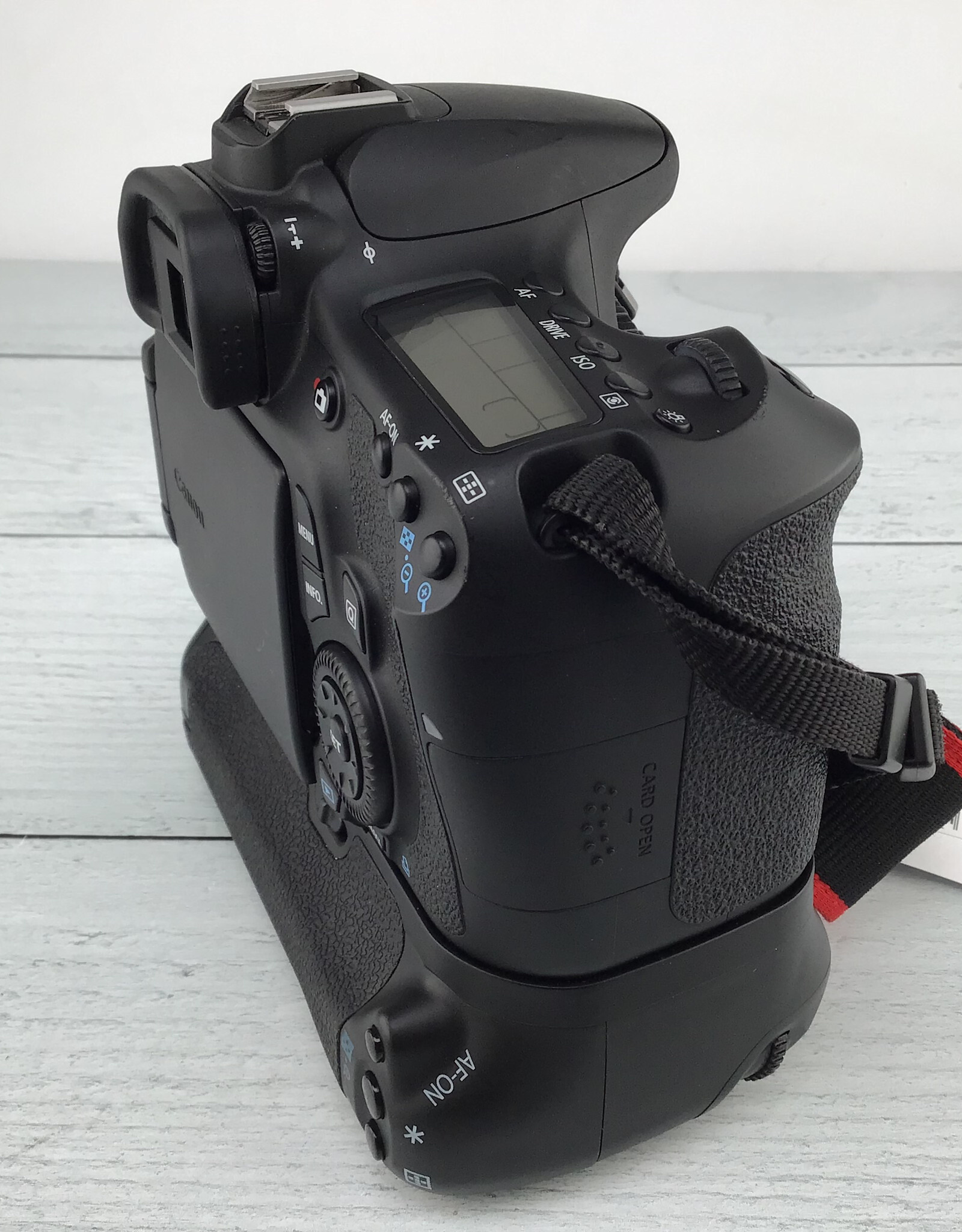 CANON Canon EOS 60D Camera w/ Digipower Grip No Charger Used Good