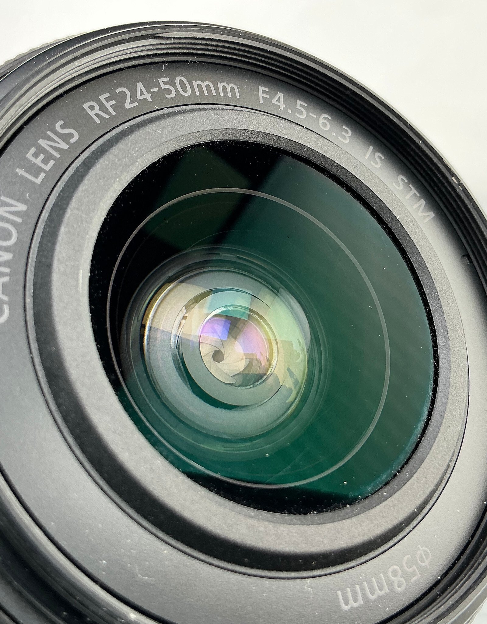 CANON Canon R8 Camera w/ 24-50mm Lens Used Good