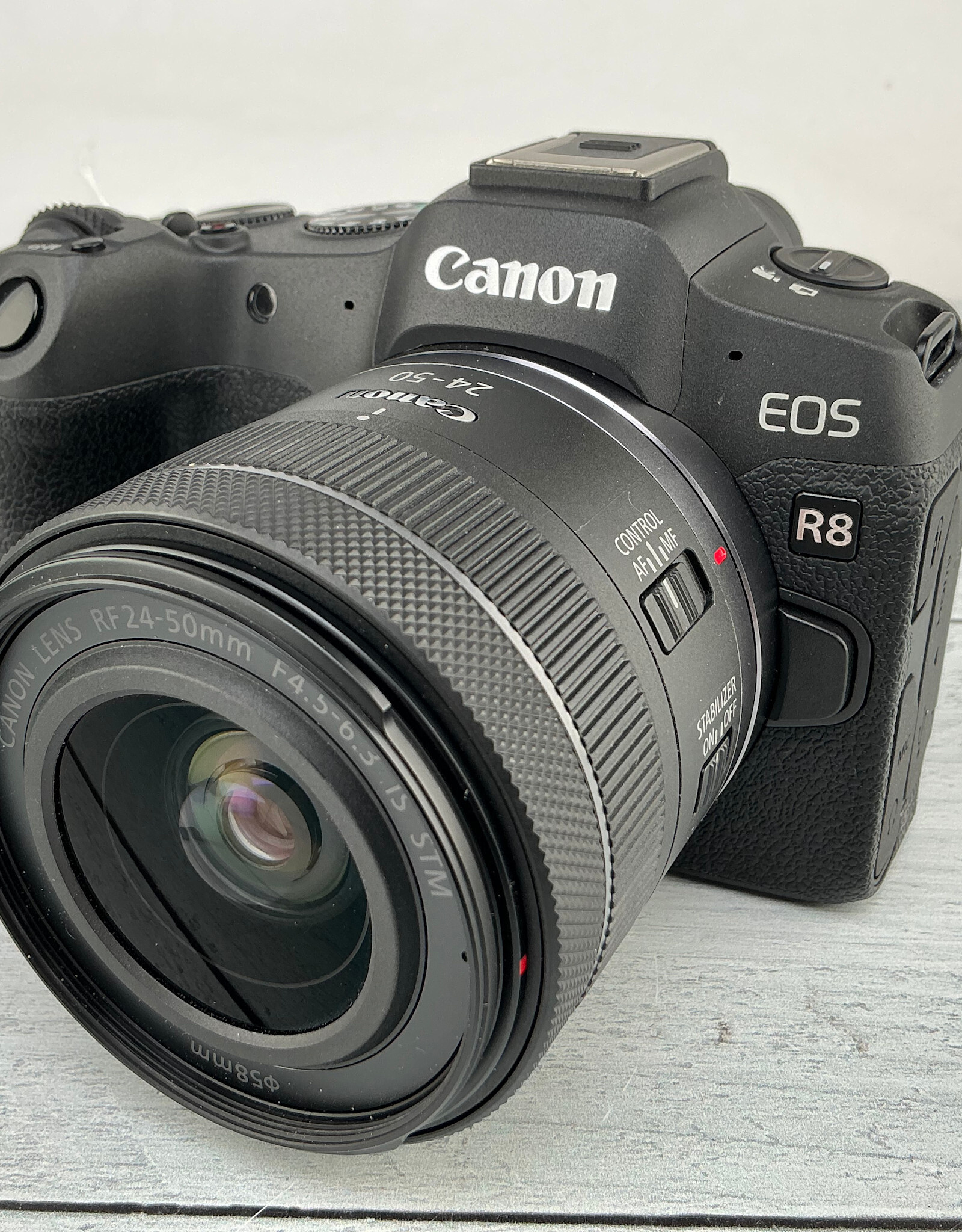 CANON Canon R8 Camera w/ 24-50mm Lens Used Good