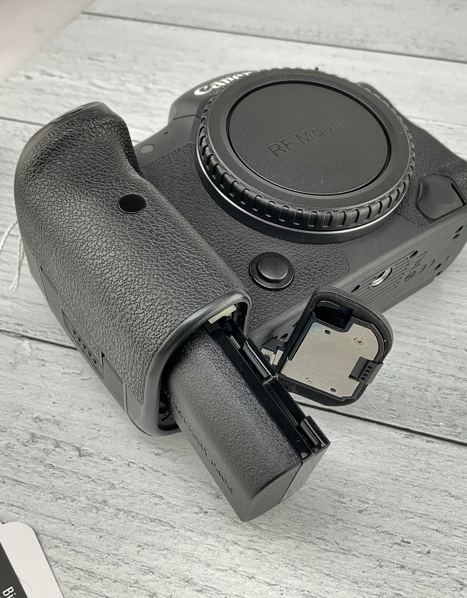 CANON Canon EOS R5 Camera Body No Charger Used Good