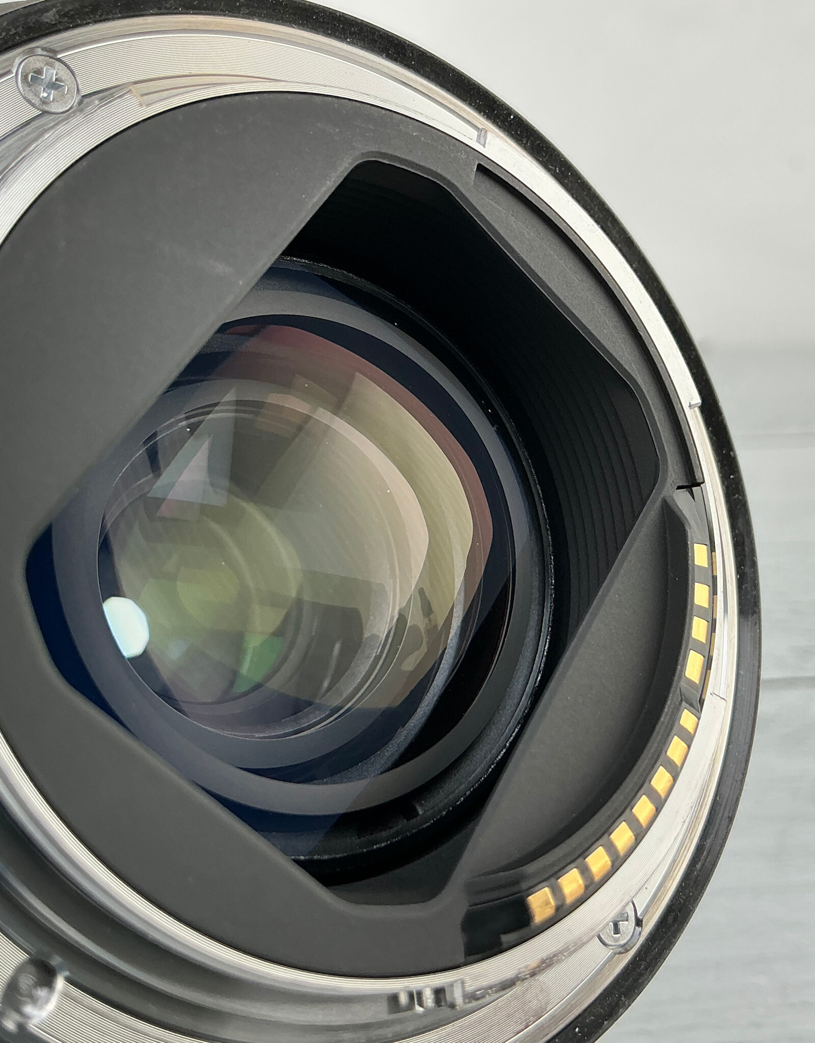 CANON Canon RF 24-105mm f4 L IS Lens w/ Hood Used Fair