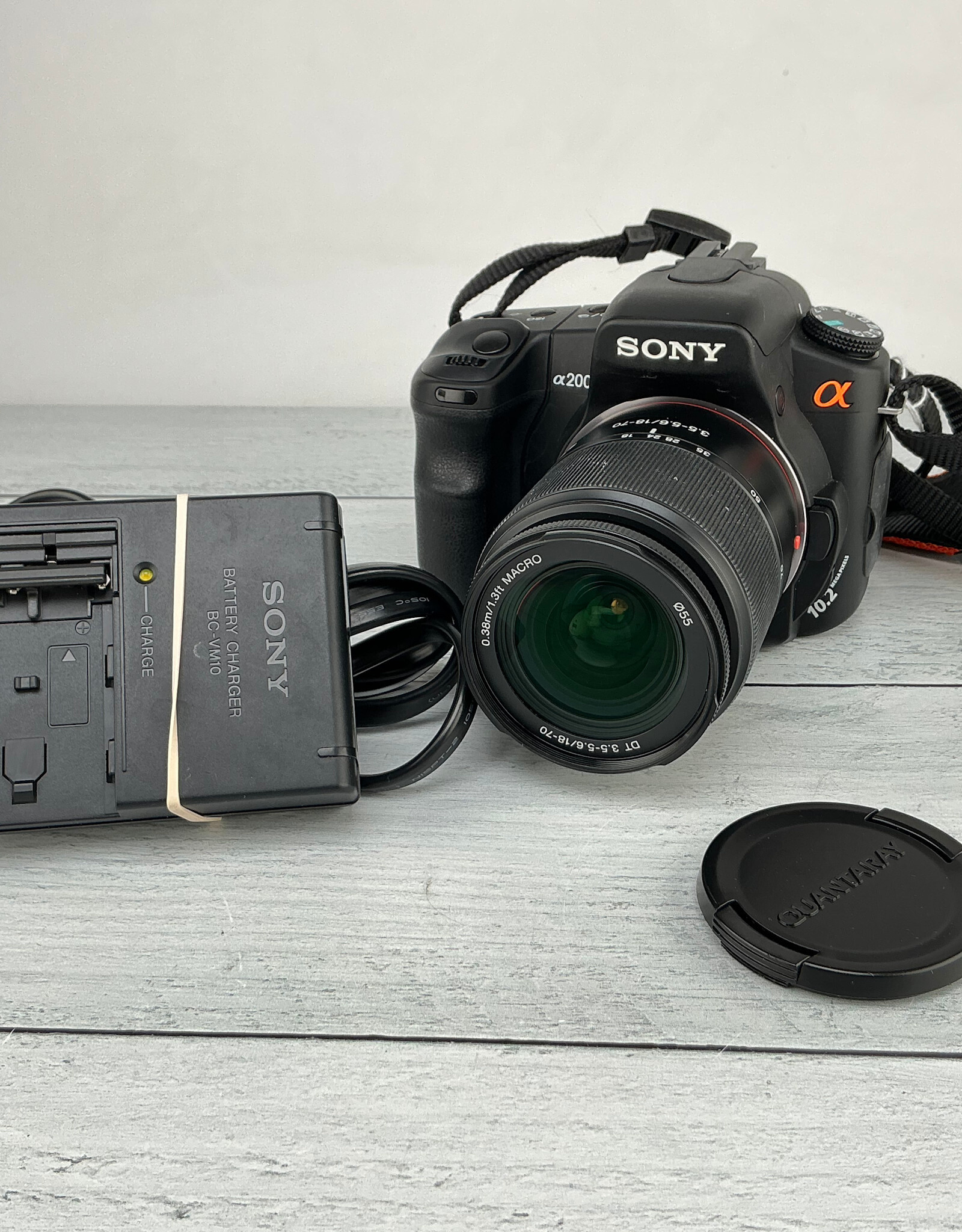 SONY Son a200 Camera w/ 18-70mm Used Good