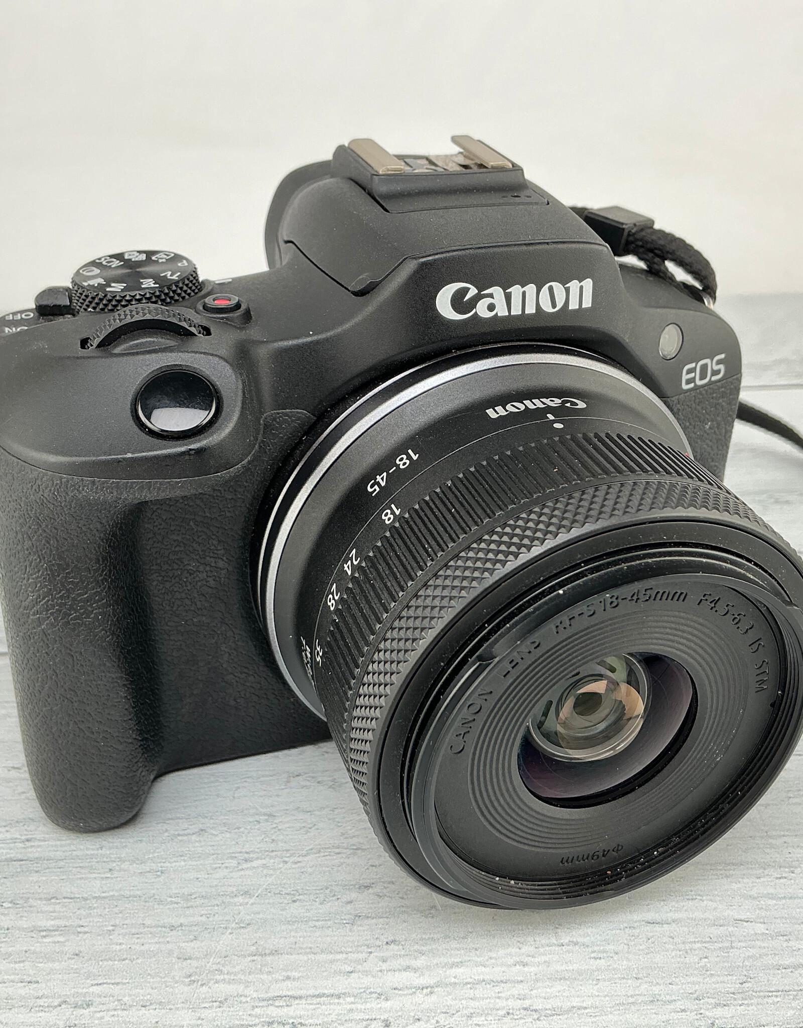 CANON Canon EOS R100 Camera w/ 18-45mm Used Good