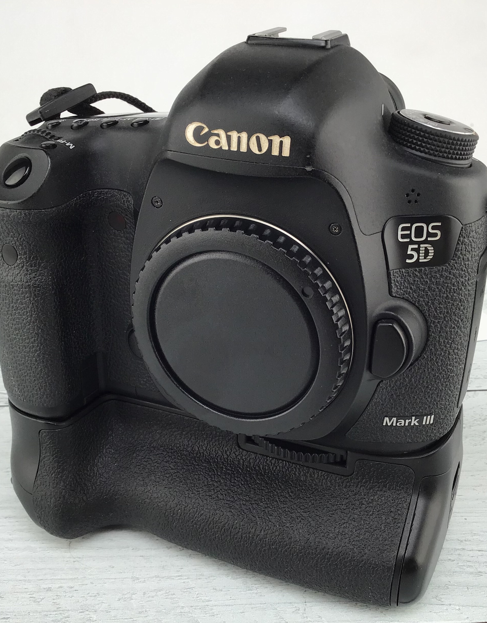 CANON Canon 5D Mark III Camera w/ 3rd Party Grip Used Good