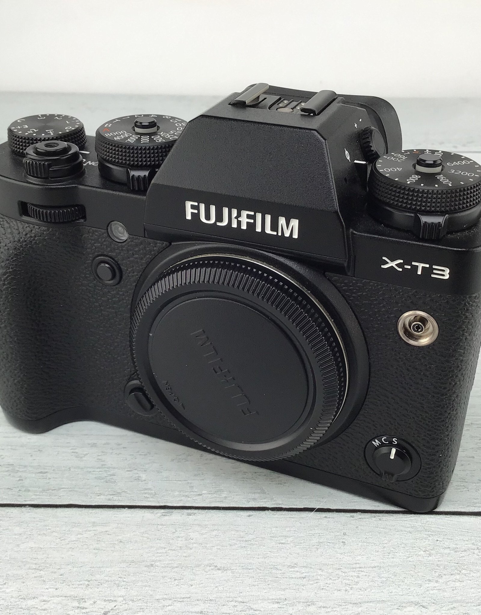 FUJI Fuji X-T3 Camera Body Black no Charger Used Good