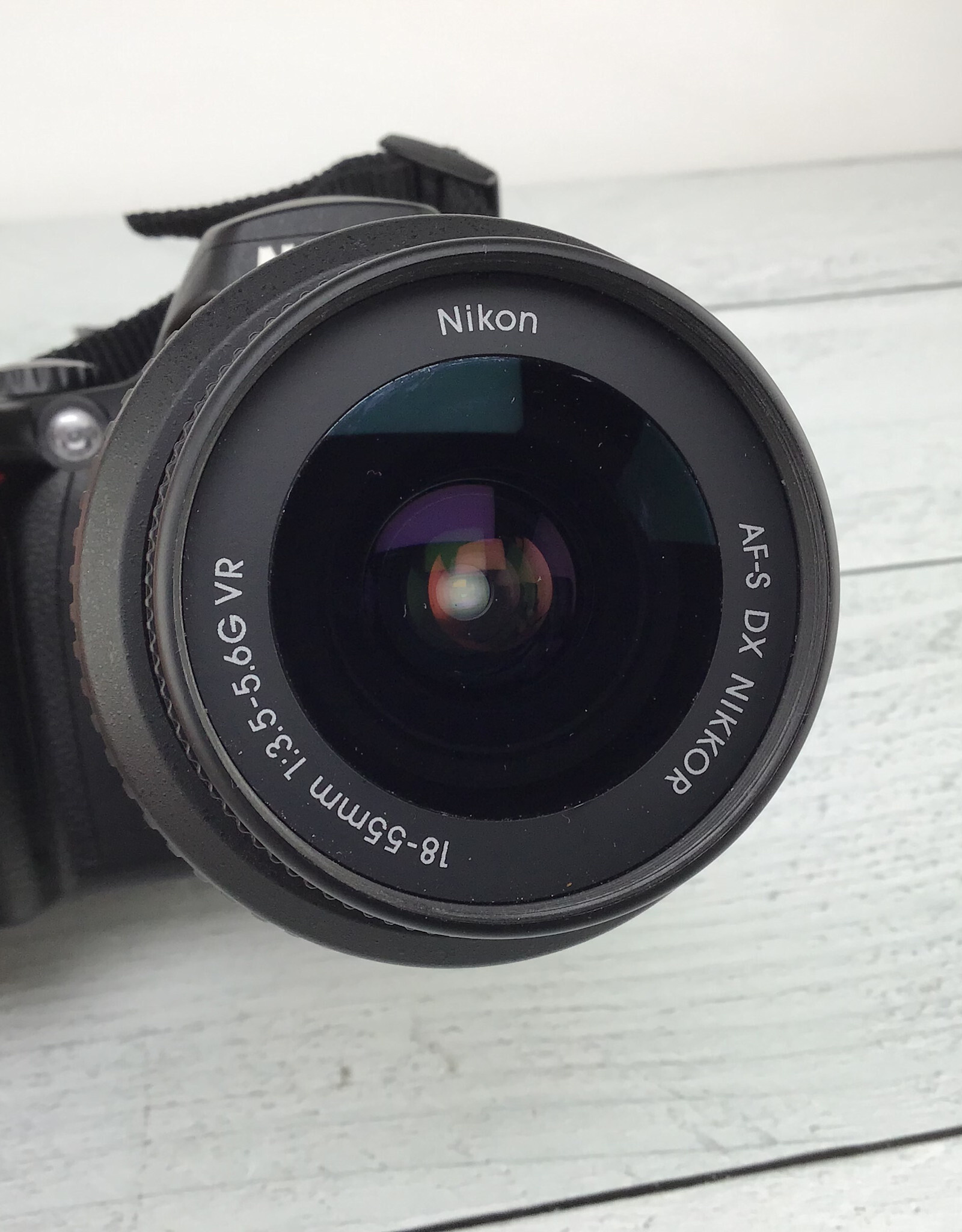 NIKON Nikon D40 Camera w/ 18-55mm Lens Used Good