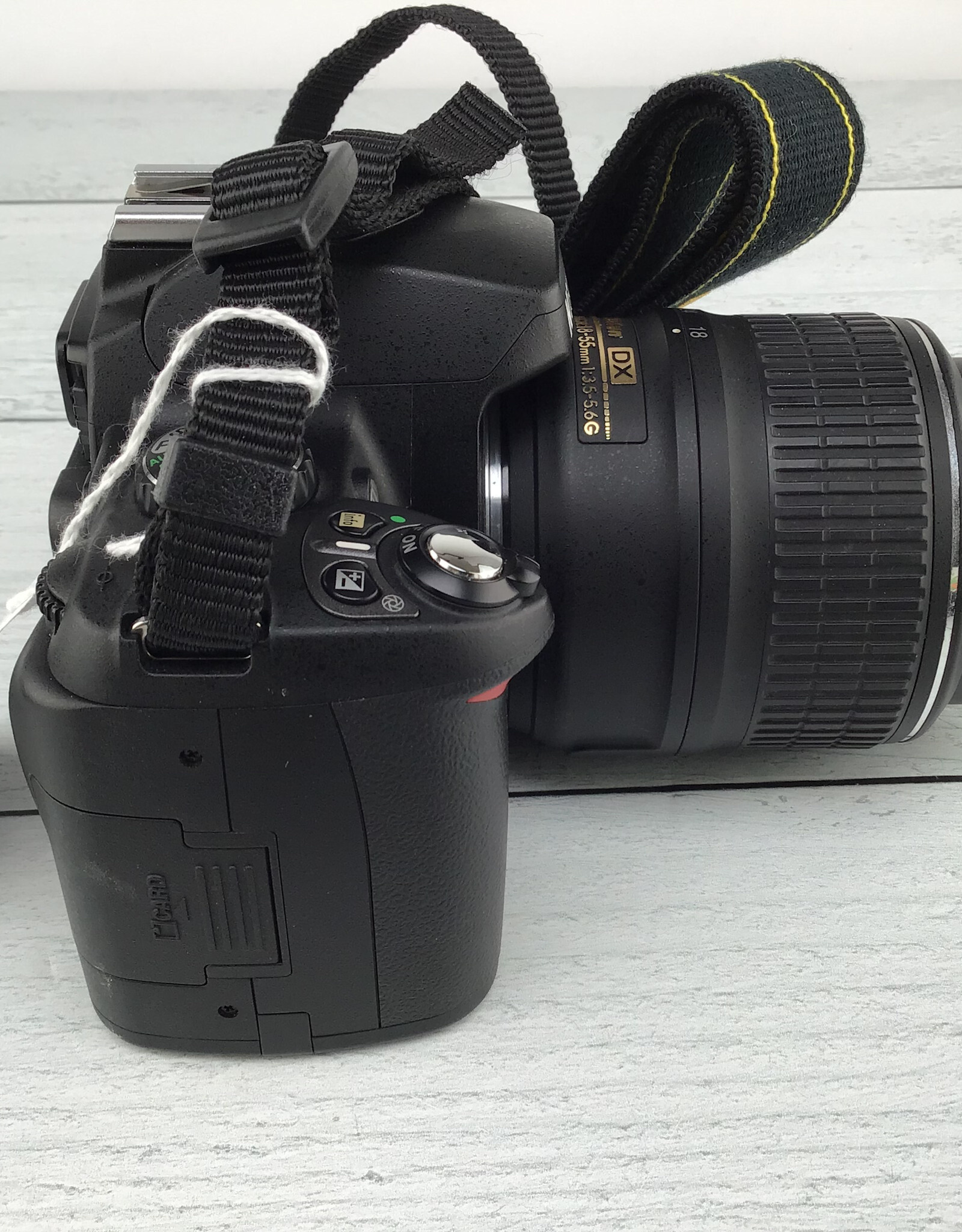 NIKON Nikon D40 Camera w/ 18-55mm Lens Used Good