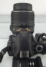 NIKON Nikon D40 Camera w/ 18-55mm Lens Used Good