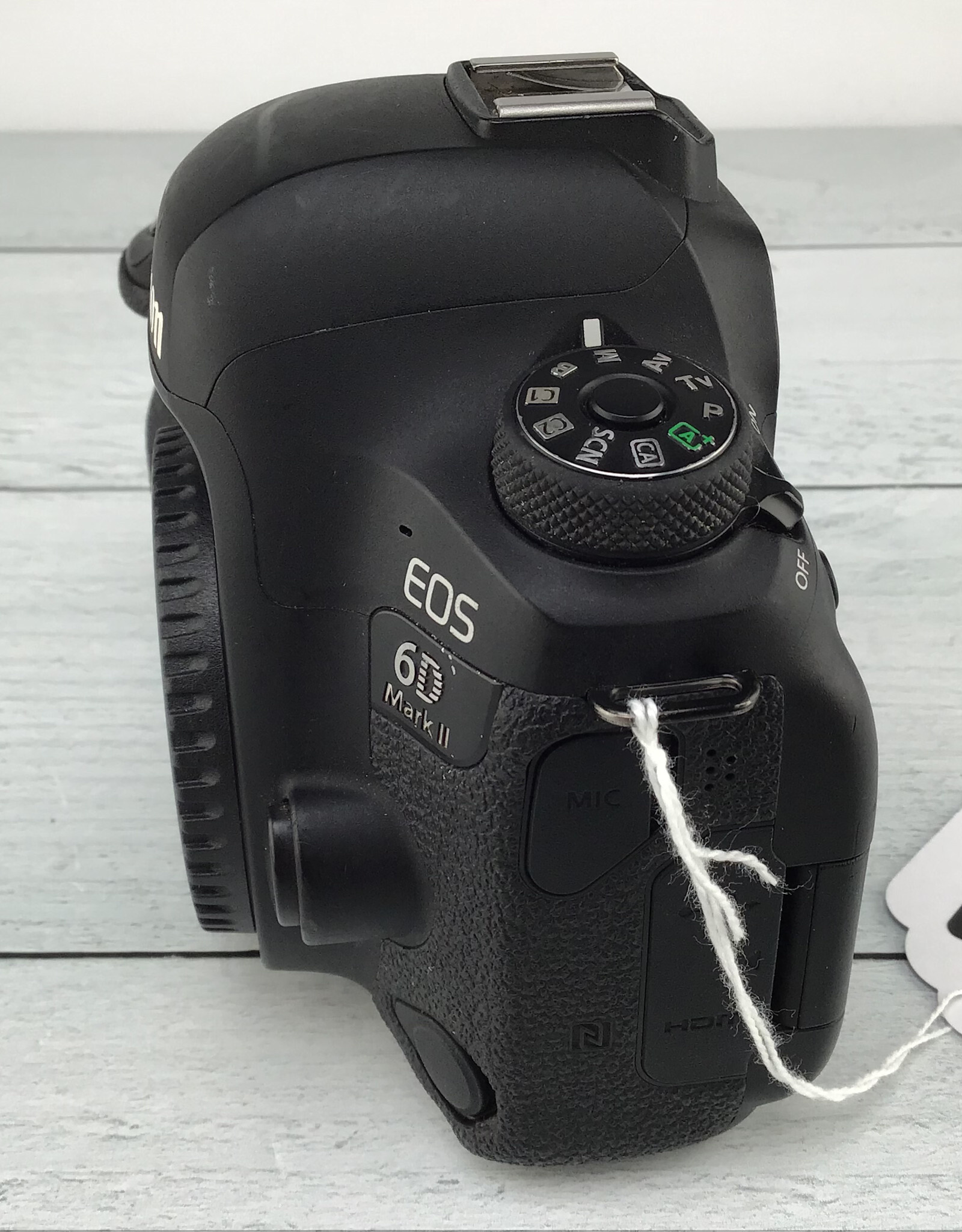 CANON Canon EOS 6D Mark II Camera Body No Charger Used Fair