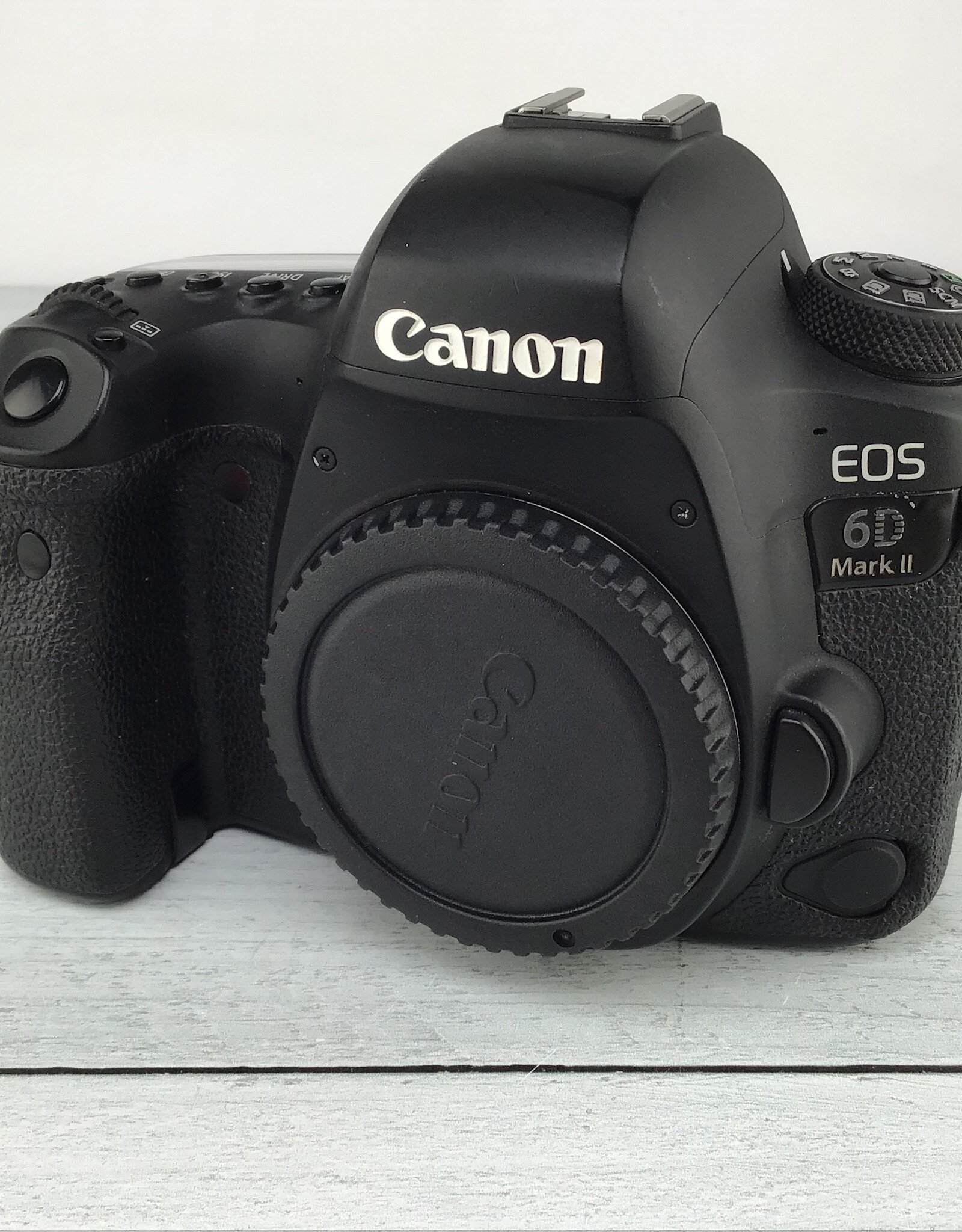 CANON Canon EOS 6D Mark II Camera Body No Charger Used Fair