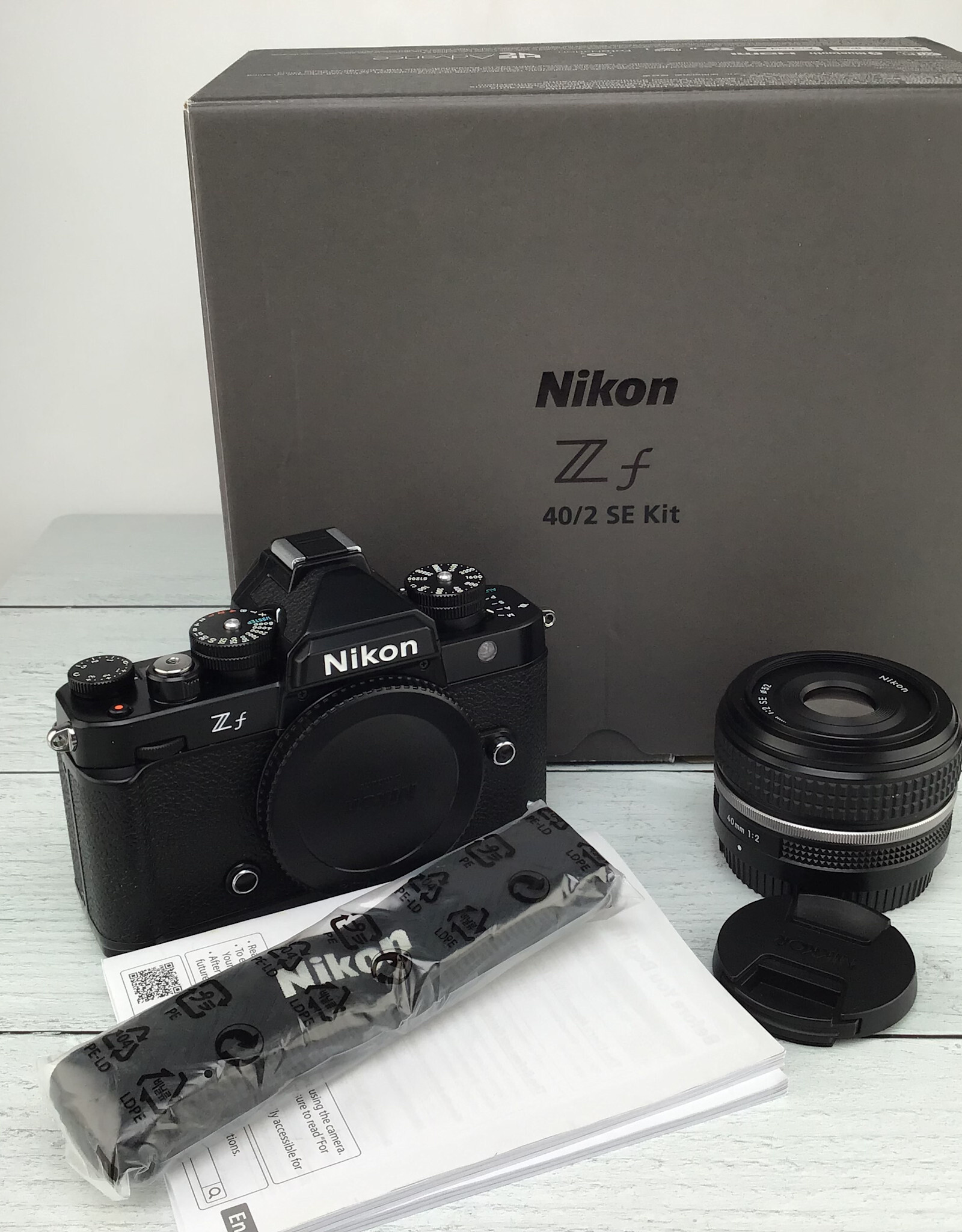NIKON Nikon ZF Camera Black w/ 40mm f2 SE Kit in Box Used EX