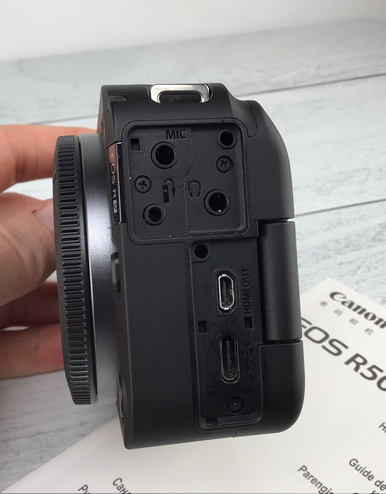 CANON Canon EOS R50V Camera Body in Box Used Good