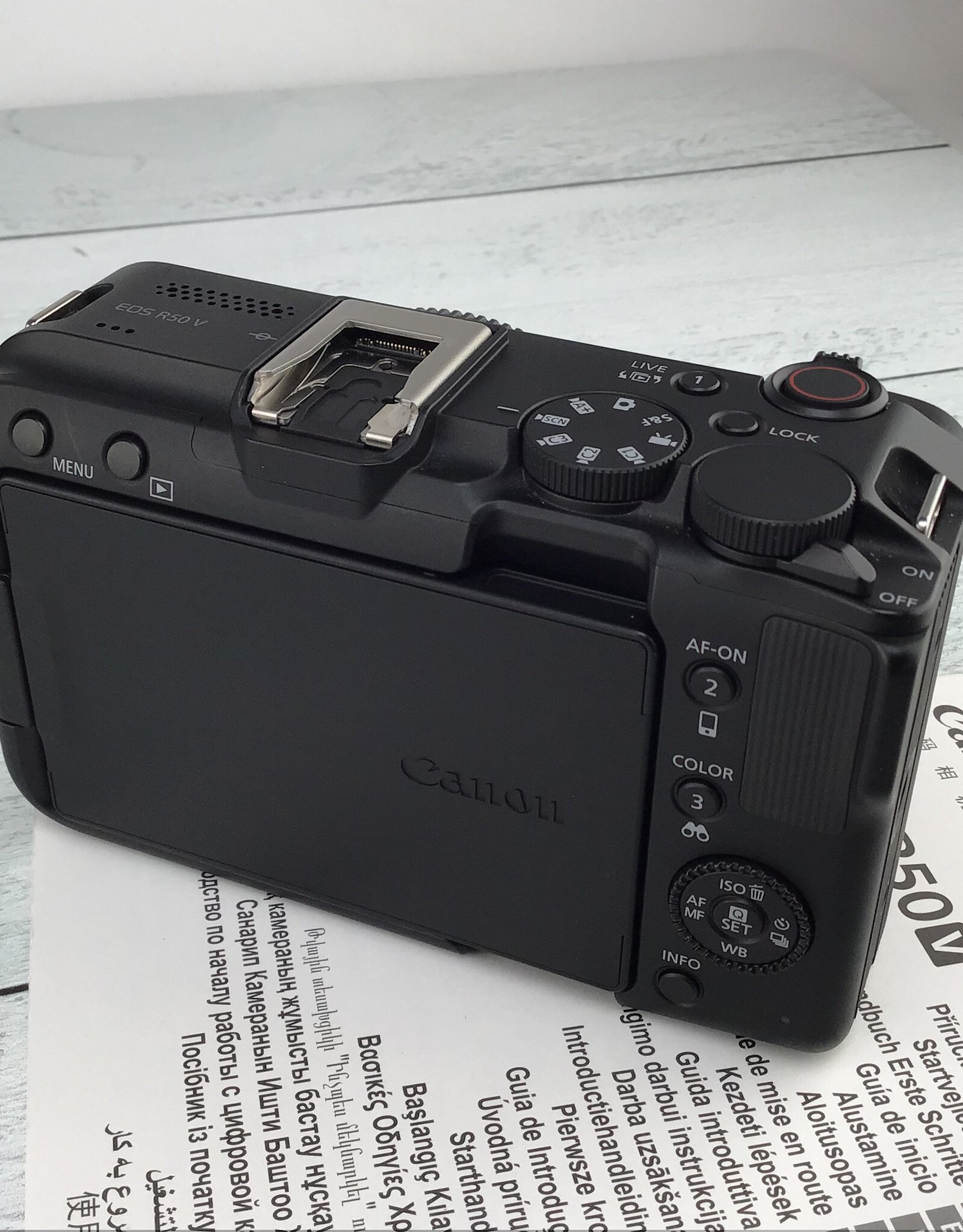 CANON Canon EOS R50V Camera Body in Box Used Good