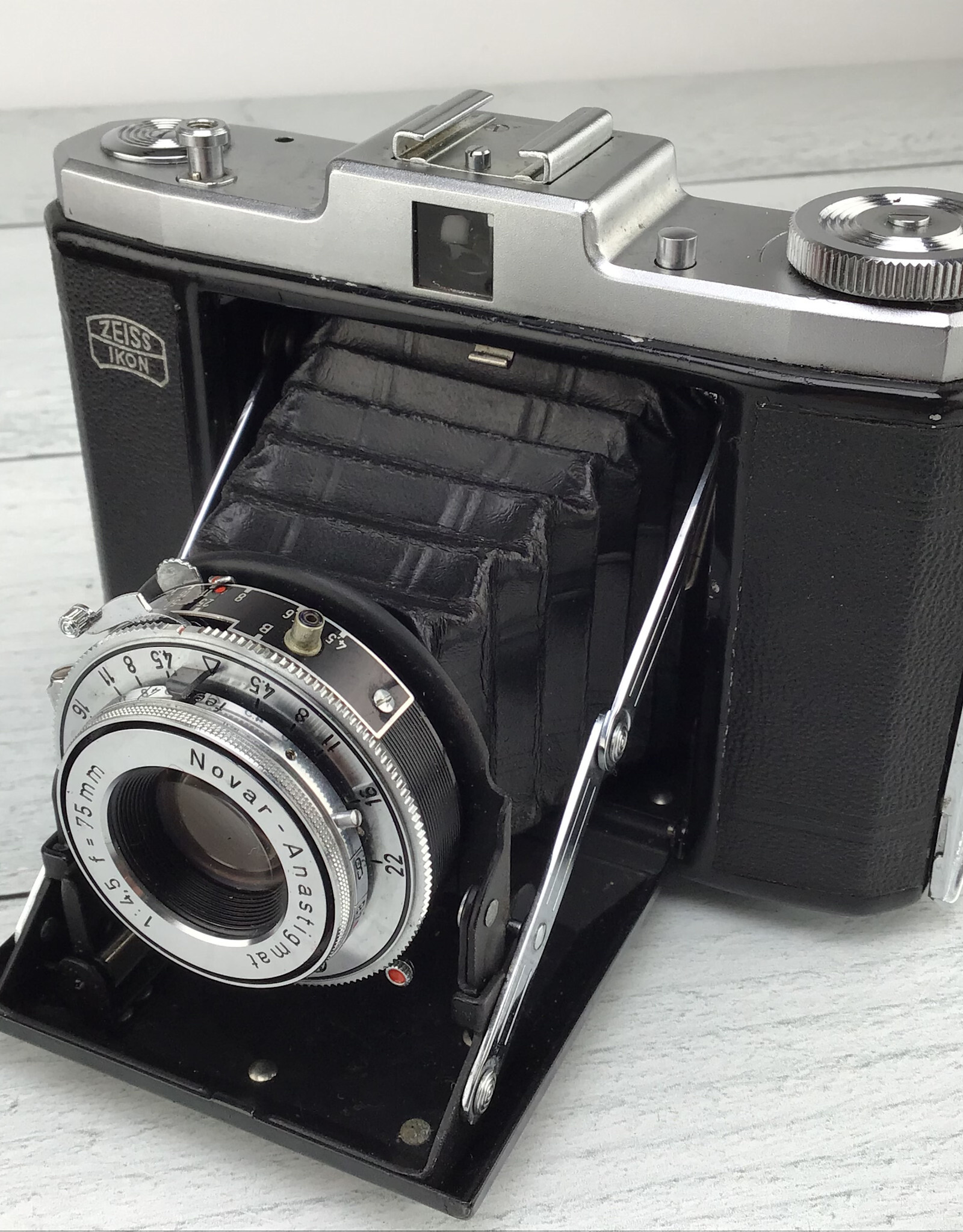 ZEISS Zeiss Ikon Nettar 518/16 Camera Used Fair