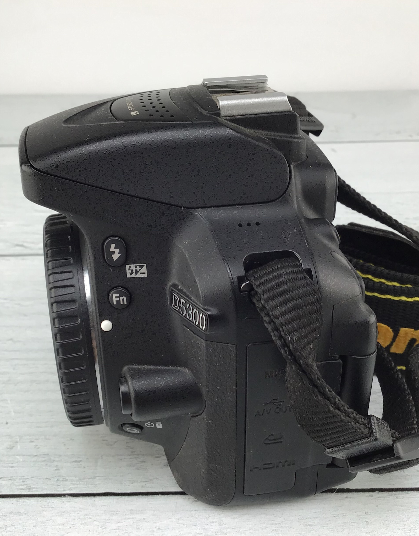 NIKON Nikon D5300 Camera Used Fair