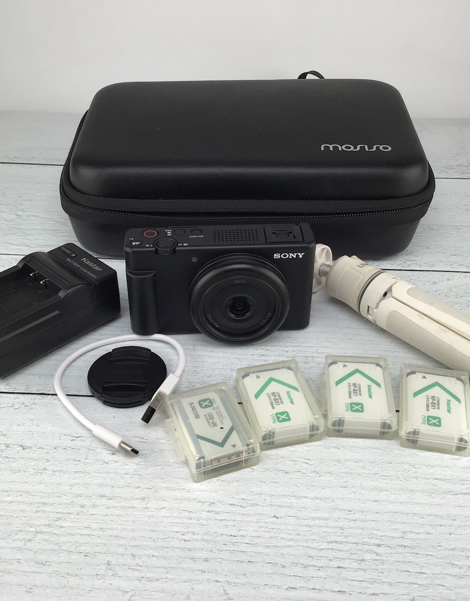 SONY Sony ZV-1F Camera in Case w/ Accessories Used Good