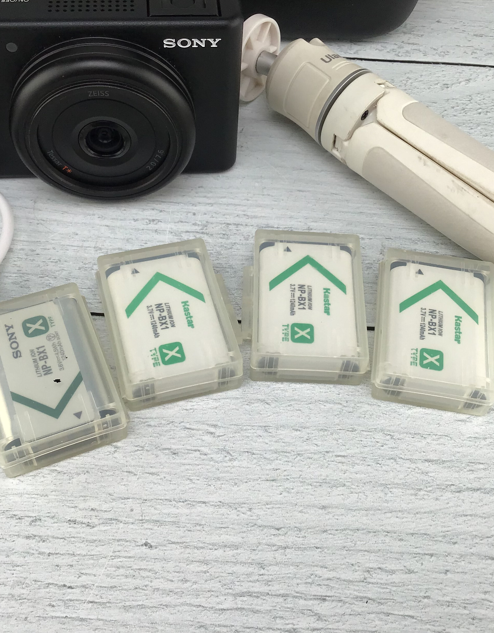 SONY Sony ZV-1F Camera in Case w/ Accessories Used Good