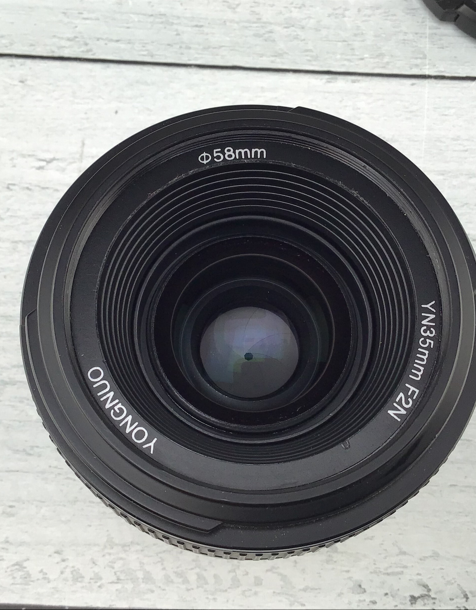 YONGNUO Yongnuo 35mm f2 Lens for nikon F mount Used Good