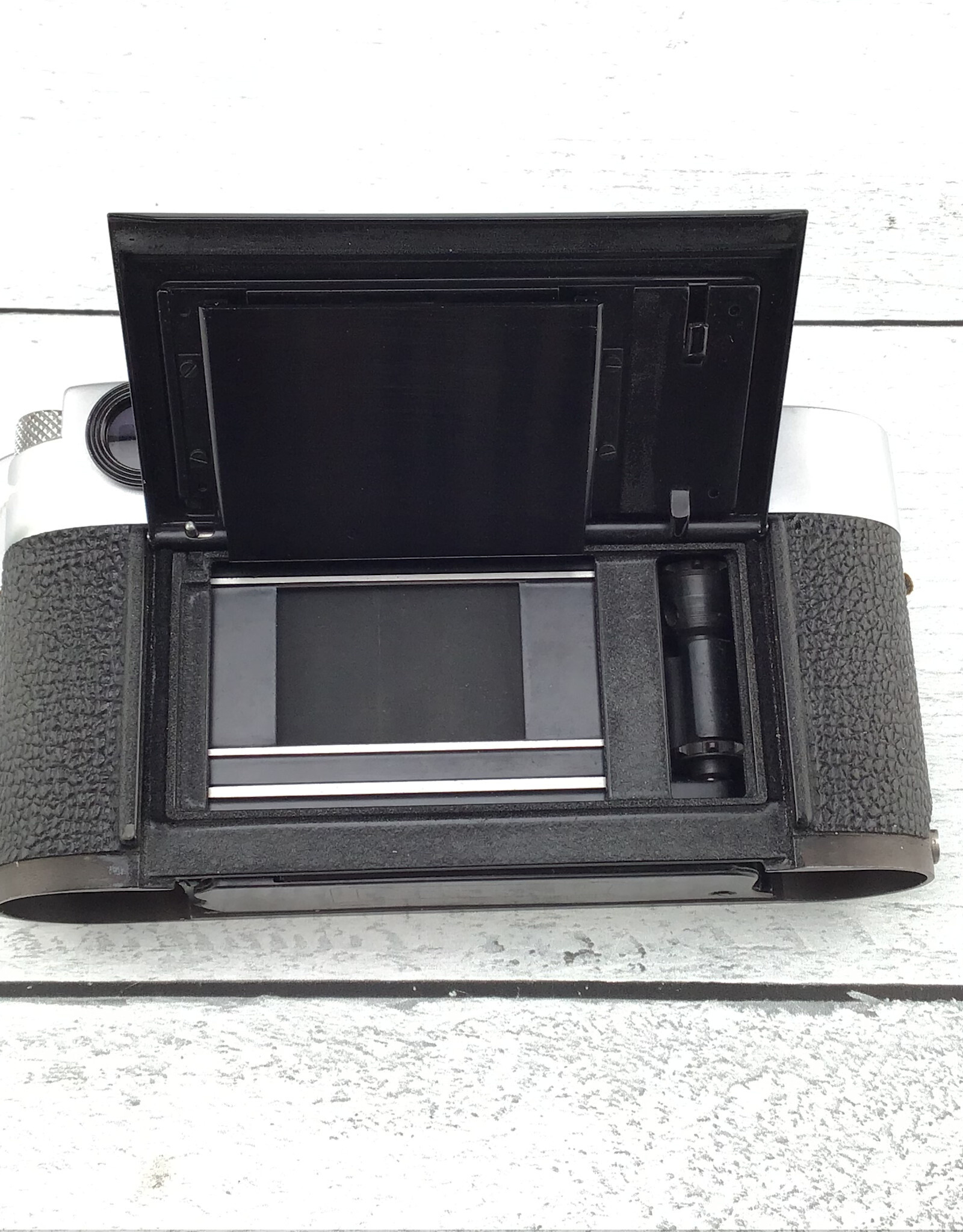 Leica Leica M2 Silver Camera Body Used Good