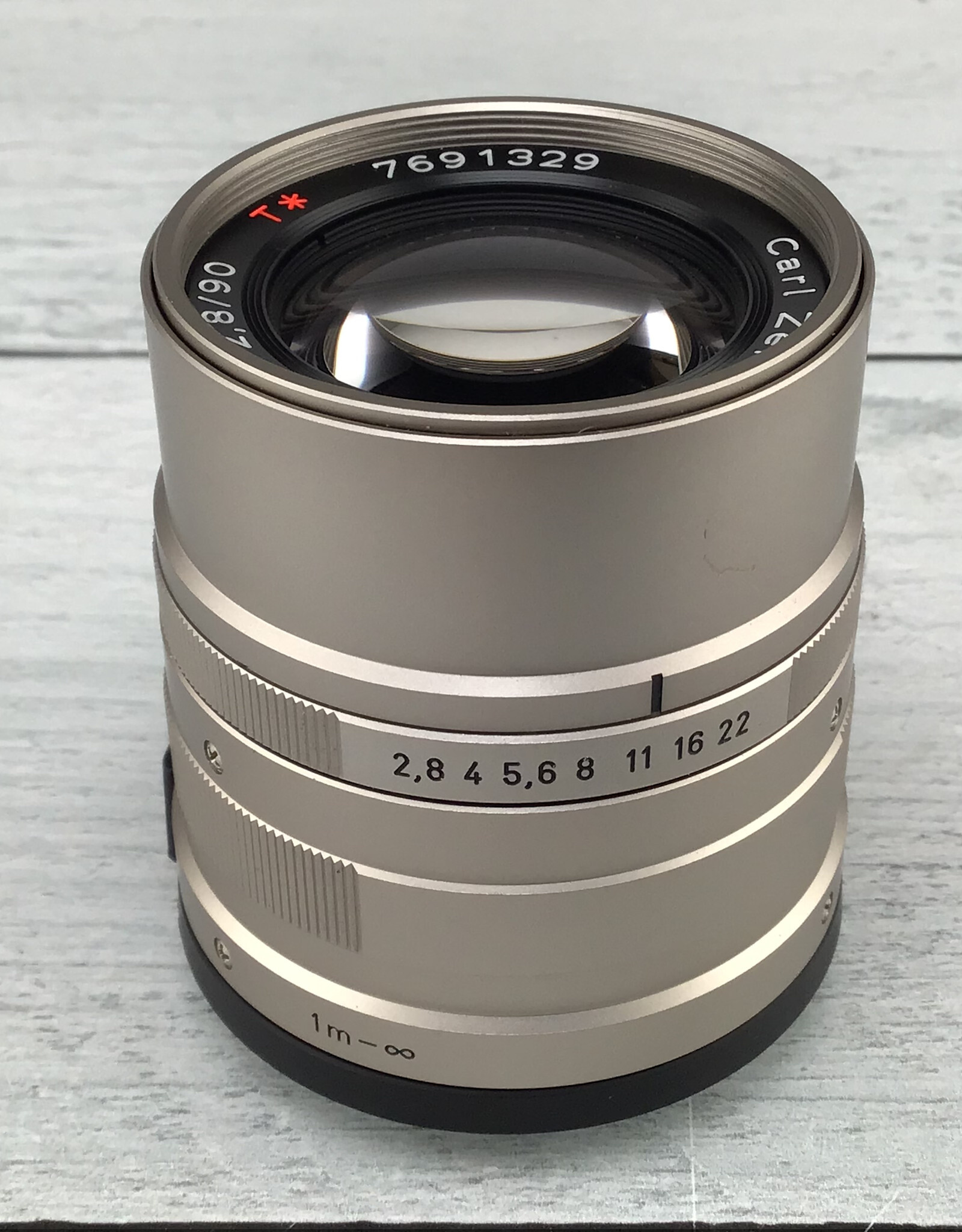 Contax Zeiss Sonnar 90mm f2.8 T* Lens for Contax G No Caps Used Good