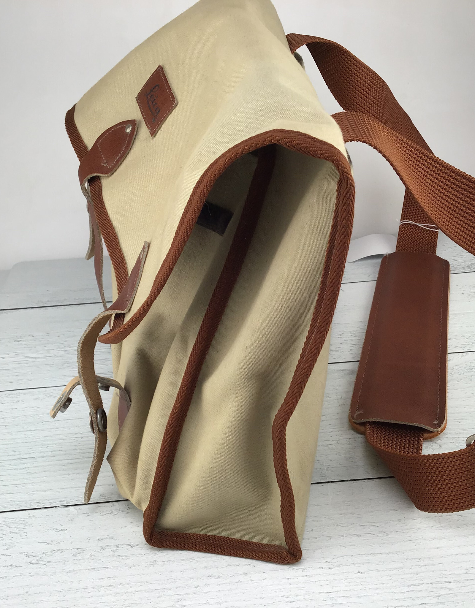 Leica Leica Canvas and Leather Camera Bag Used Fair