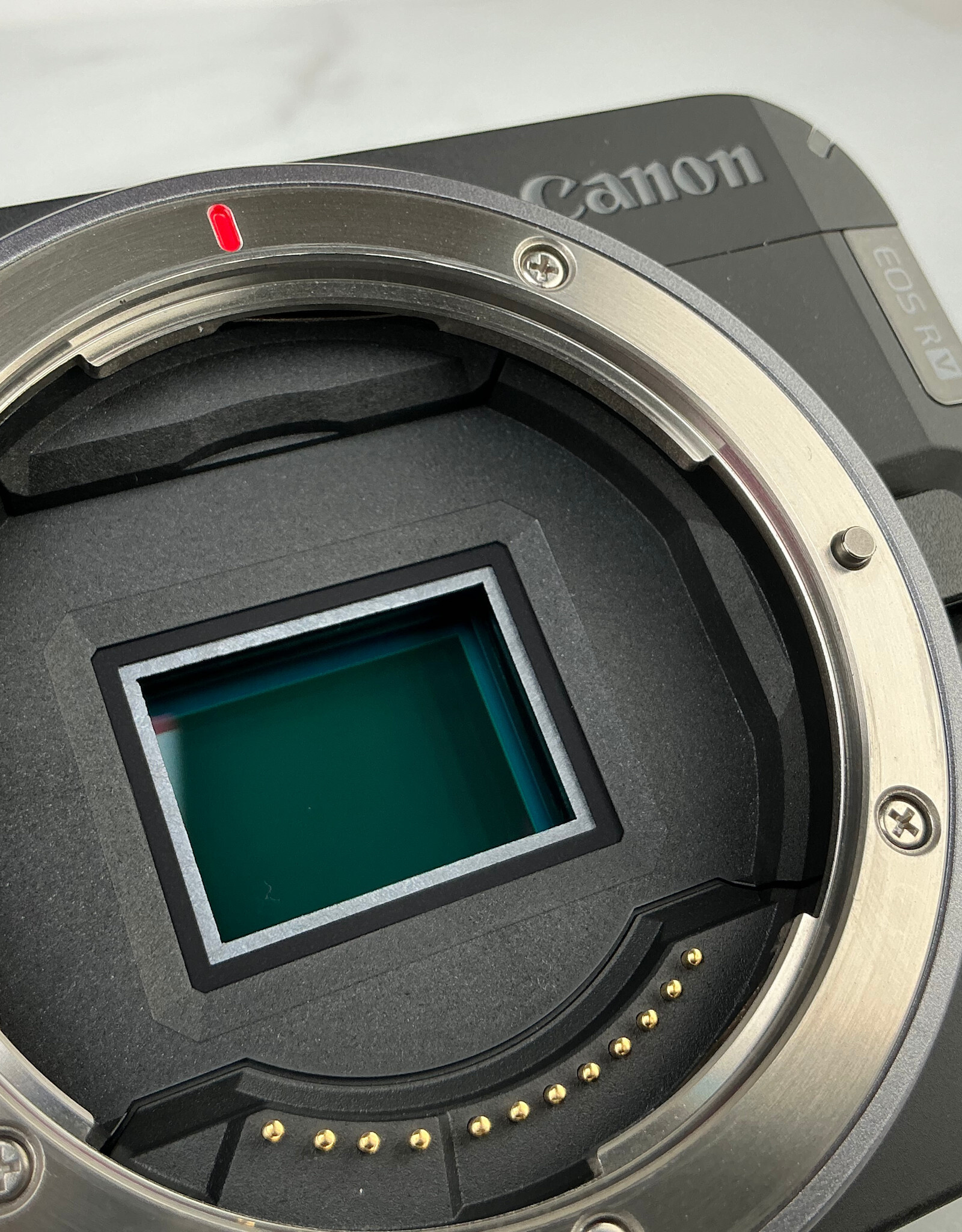 CANON Canon EOS R50V Camera Body in Box Used EX