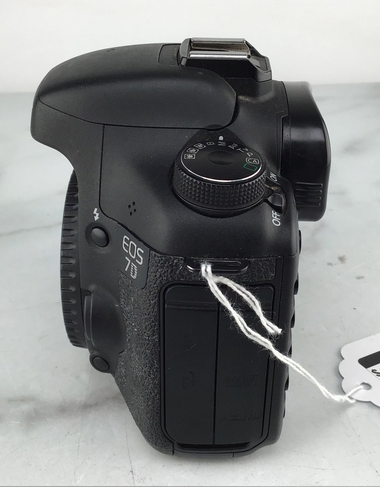 CANON Canon 7D Camera Body No Charger Used Fair