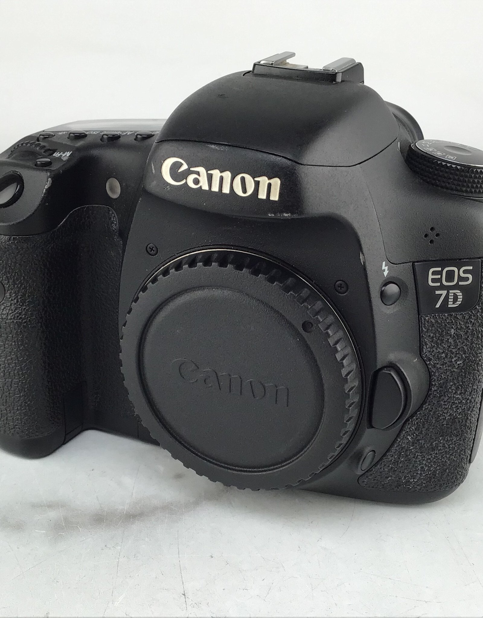 CANON Canon 7D Camera Body No Charger Used Fair