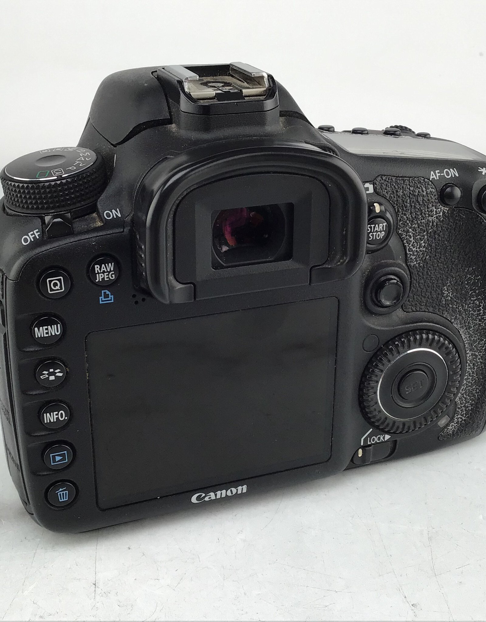 CANON Canon 7D Camera Body No Charger Used Fair