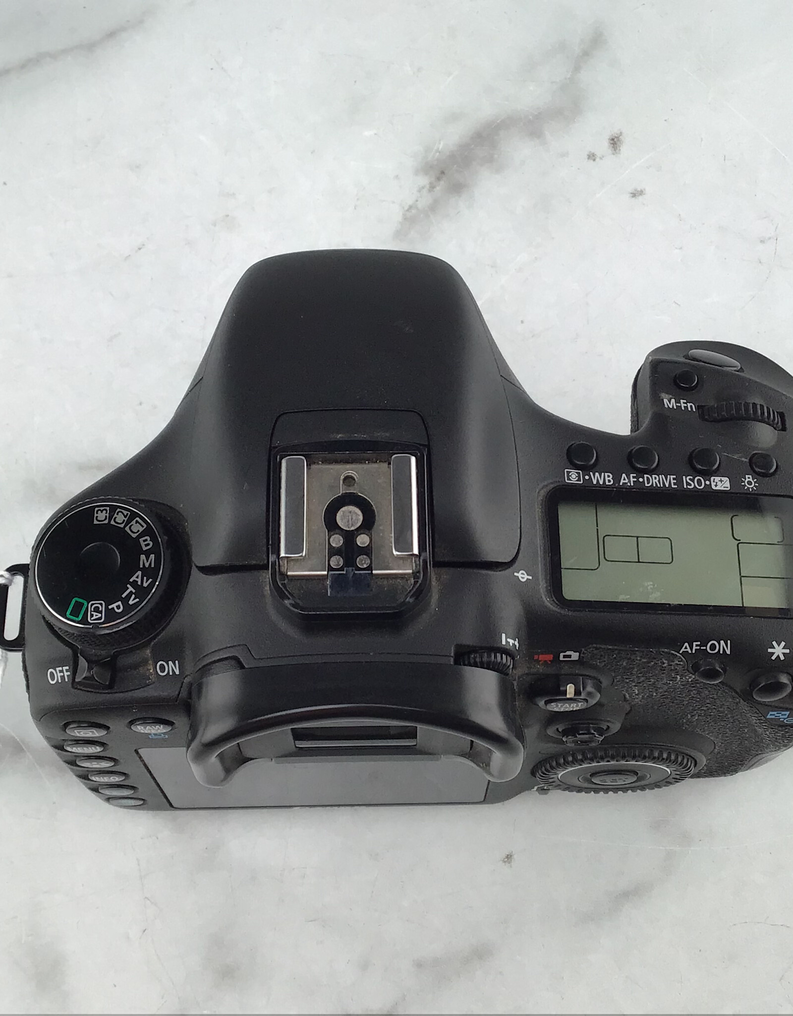 CANON Canon 7D Camera Body No Charger Used Fair