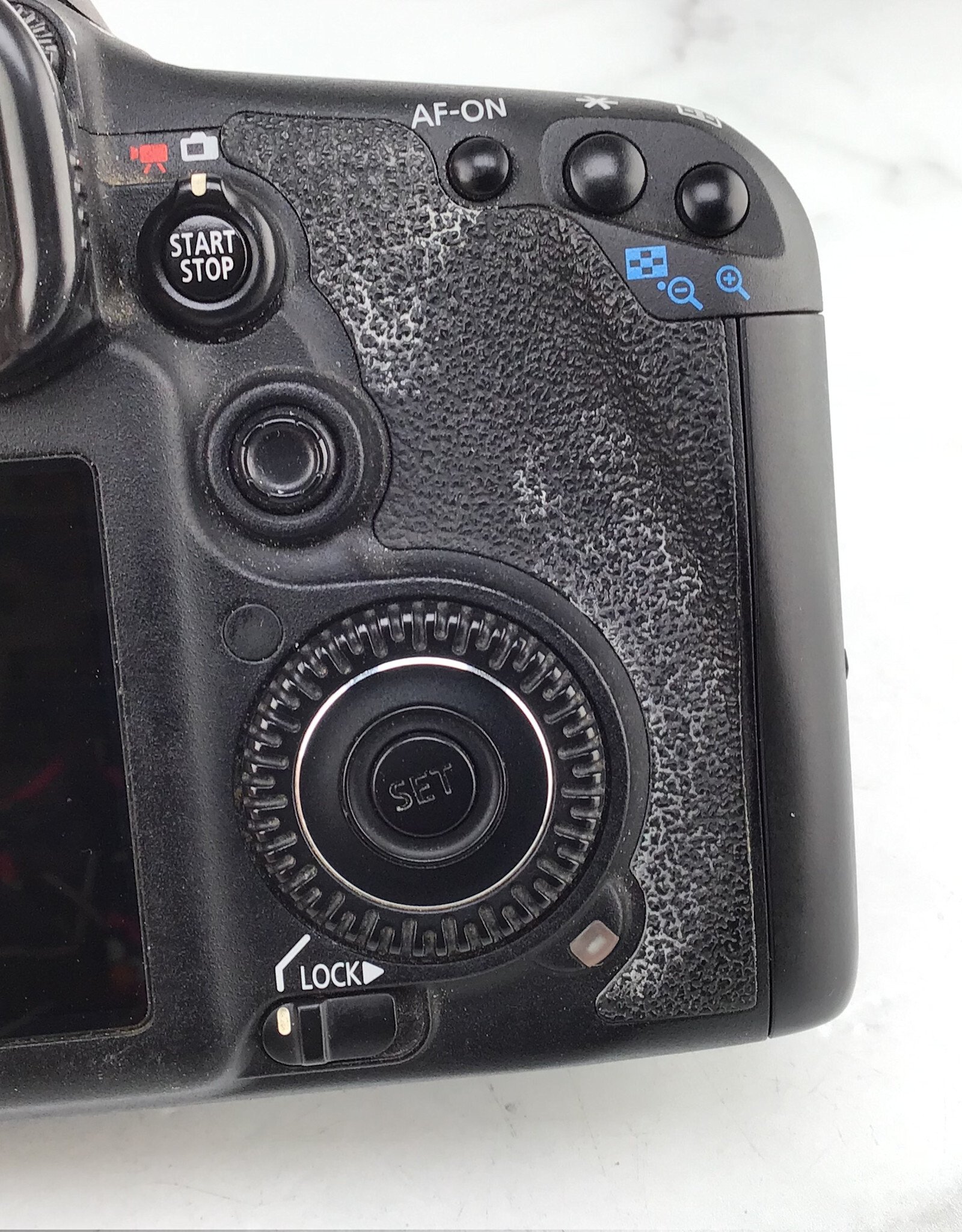 CANON Canon 7D Camera Body No Charger Used Fair