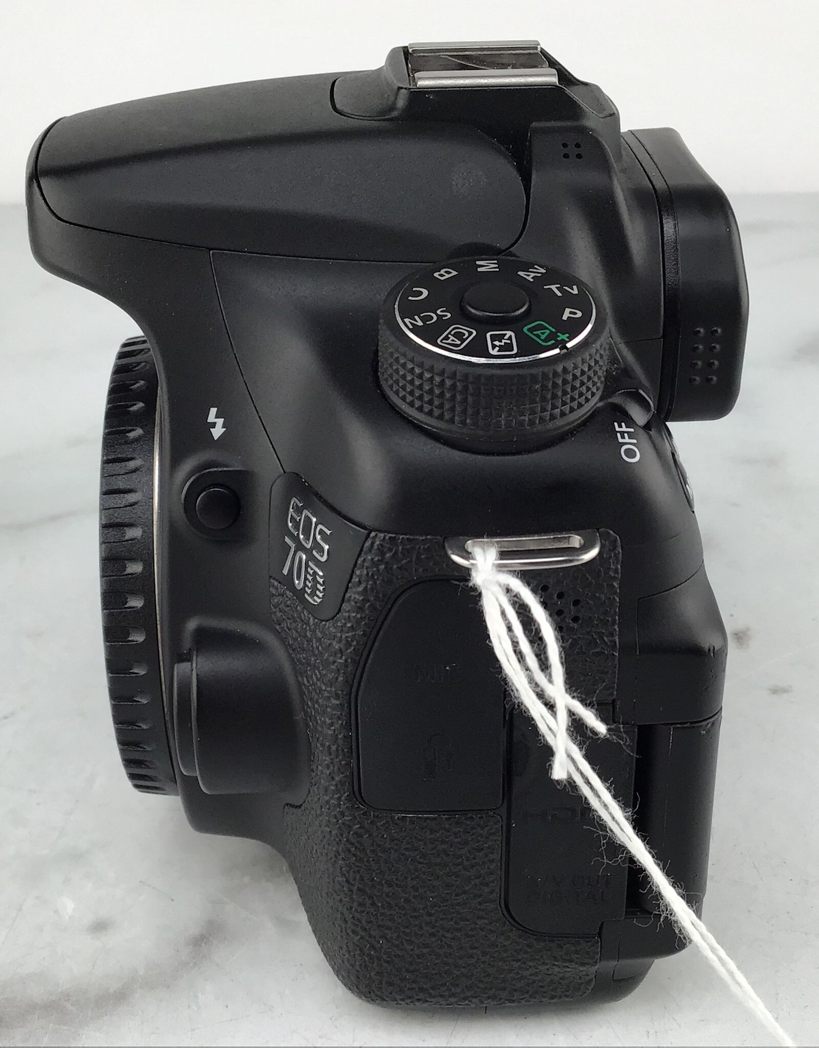 CANON Canon EOS 70D Camera Body No Charger Used Good