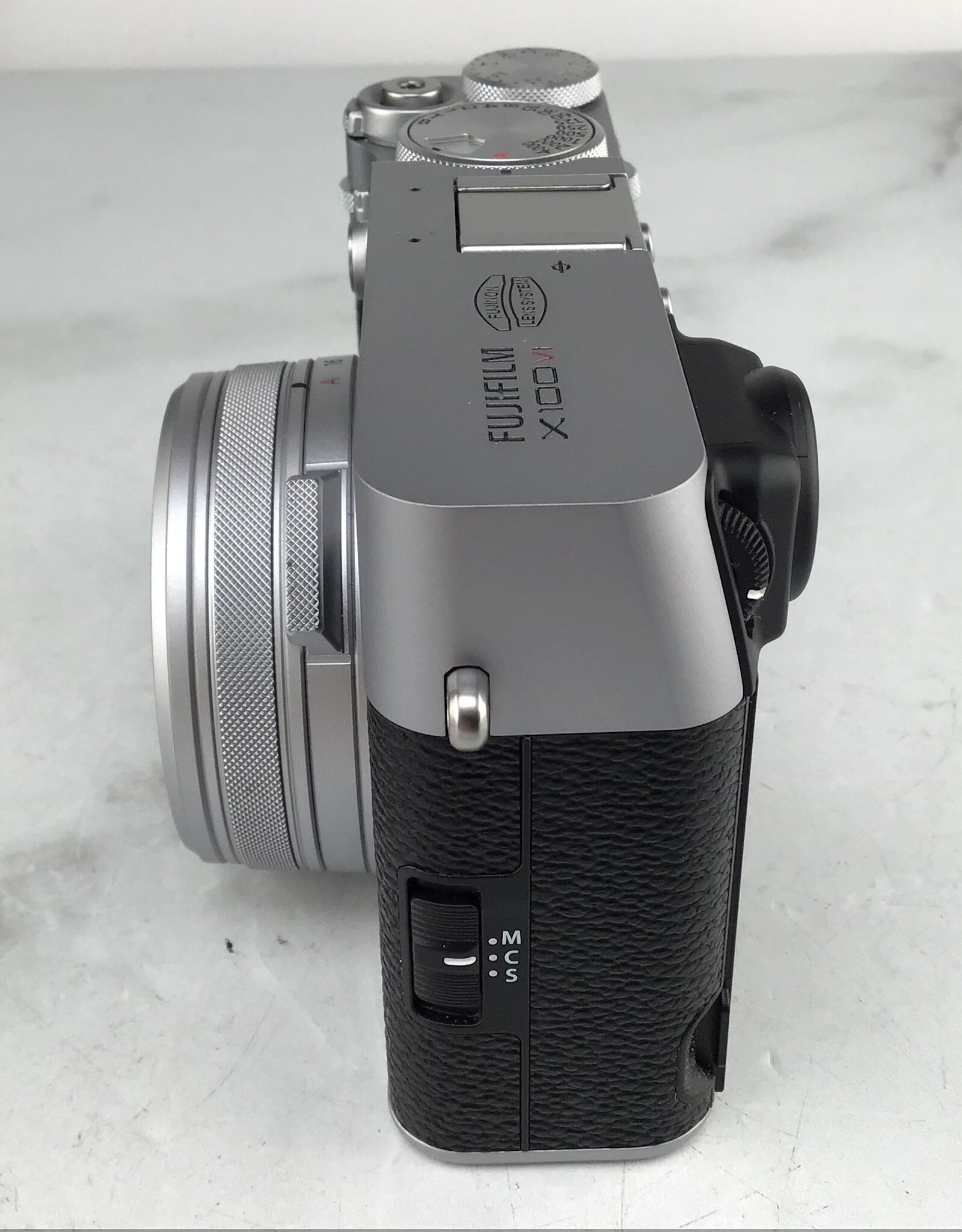 FUJI Fuji X100VI Camera Silver in Box Used EX