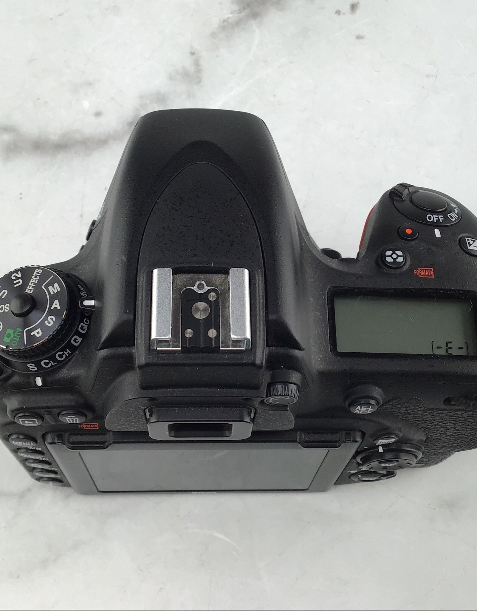 NIKON Nikon D750 Camera Body Shutter Count 33K No Charger Used Good