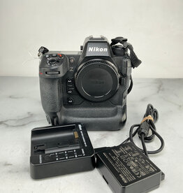NIKON Nikon Z9 Camera Body  w/ Charger Used Good