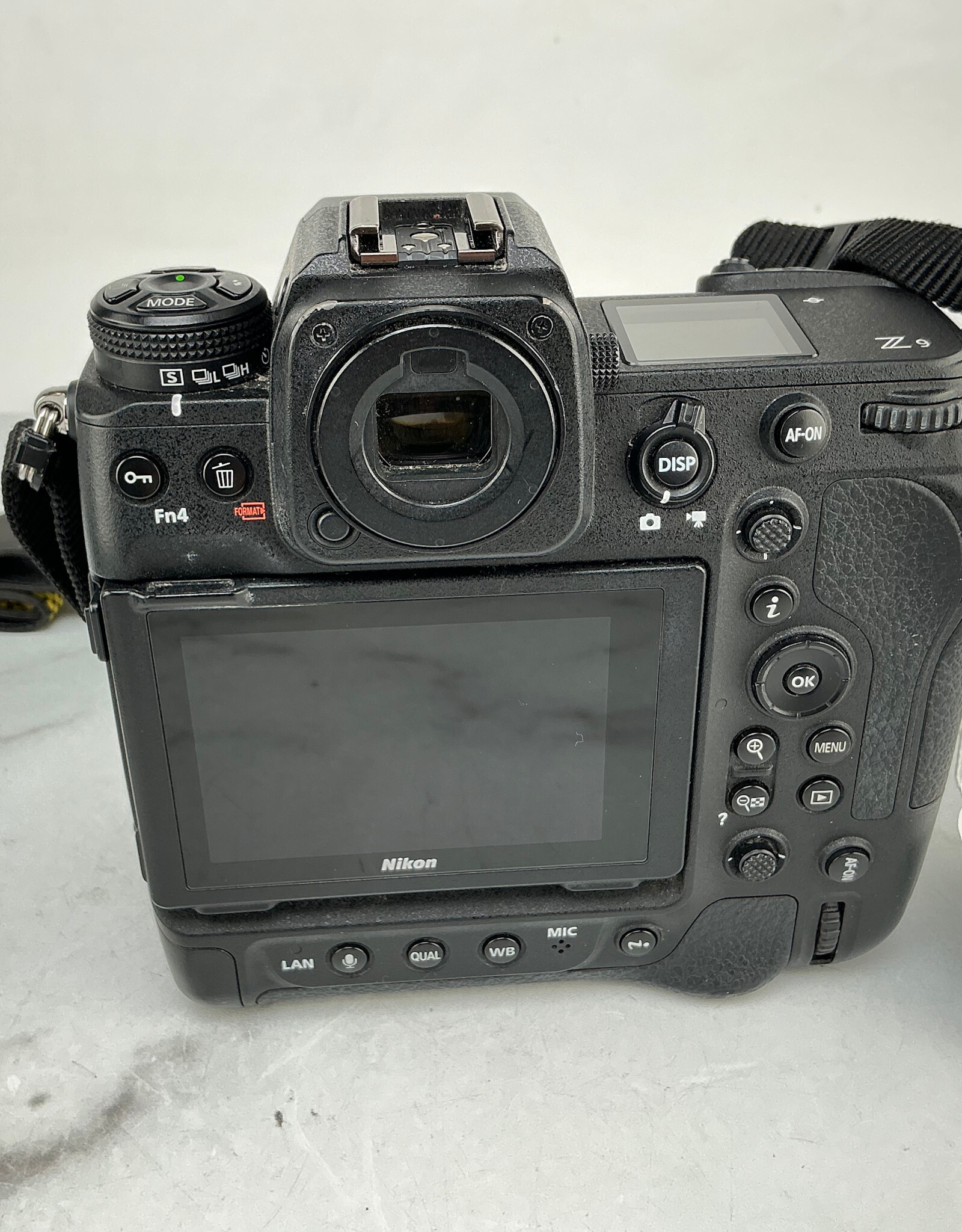 NIKON Nikon Z9 Camera Body  w/ Charger Used Good