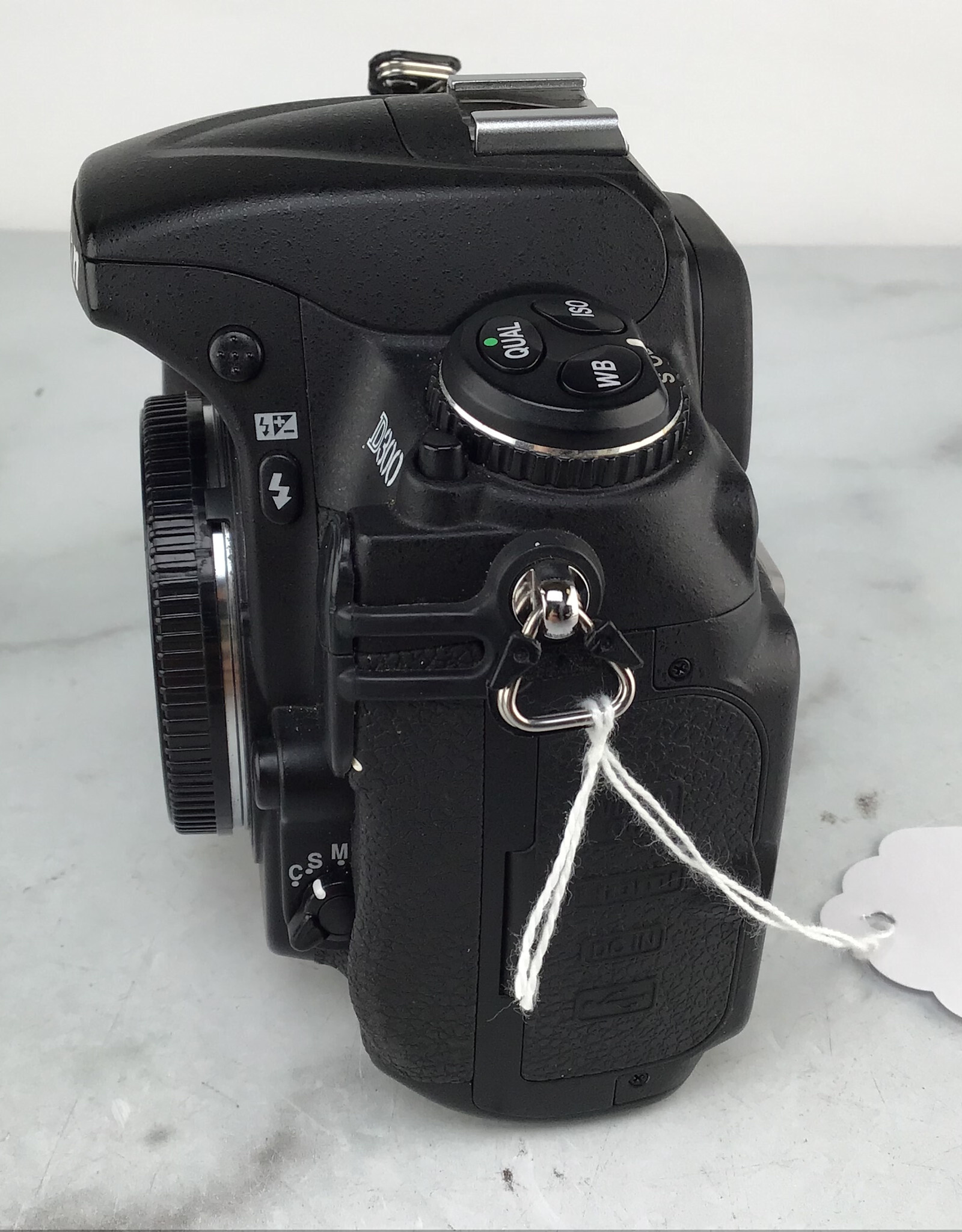 NIKON Nikon D300 Camera Shutter Count 17K Used Good