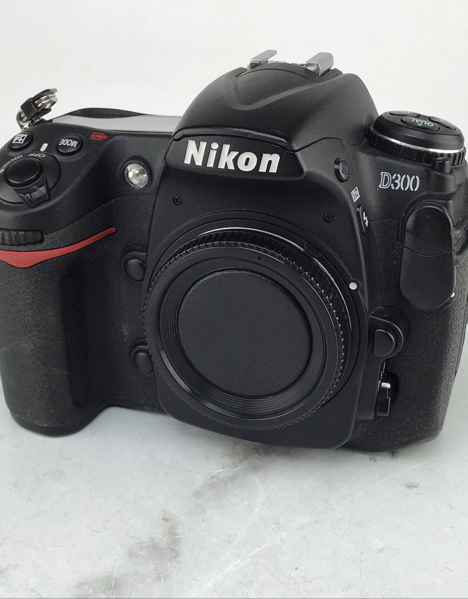 NIKON Nikon D300 Camera Shutter Count 17K Used Good