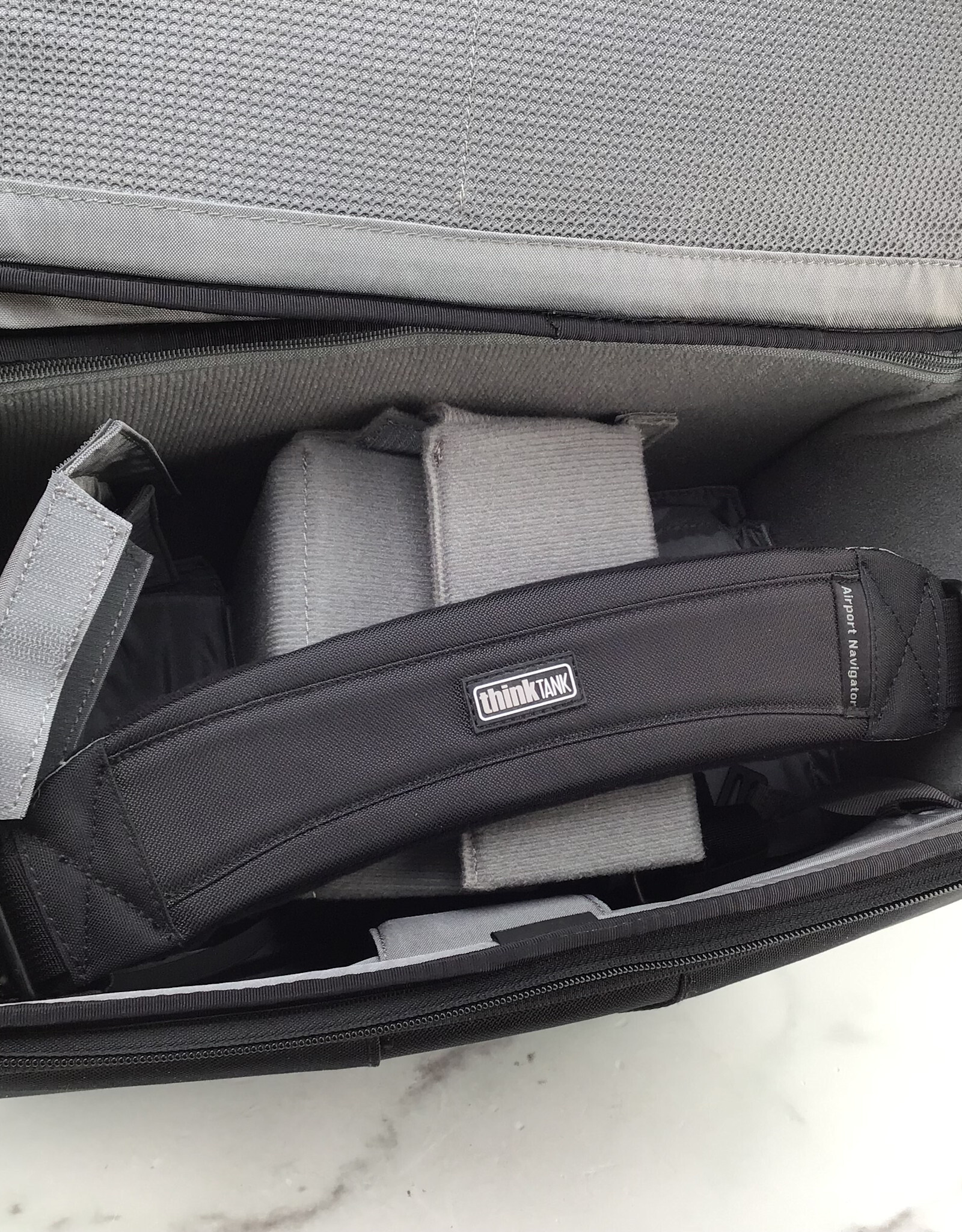 THINK TANK Think Tank Airport Navigator Rolling Camera Bag Used Good