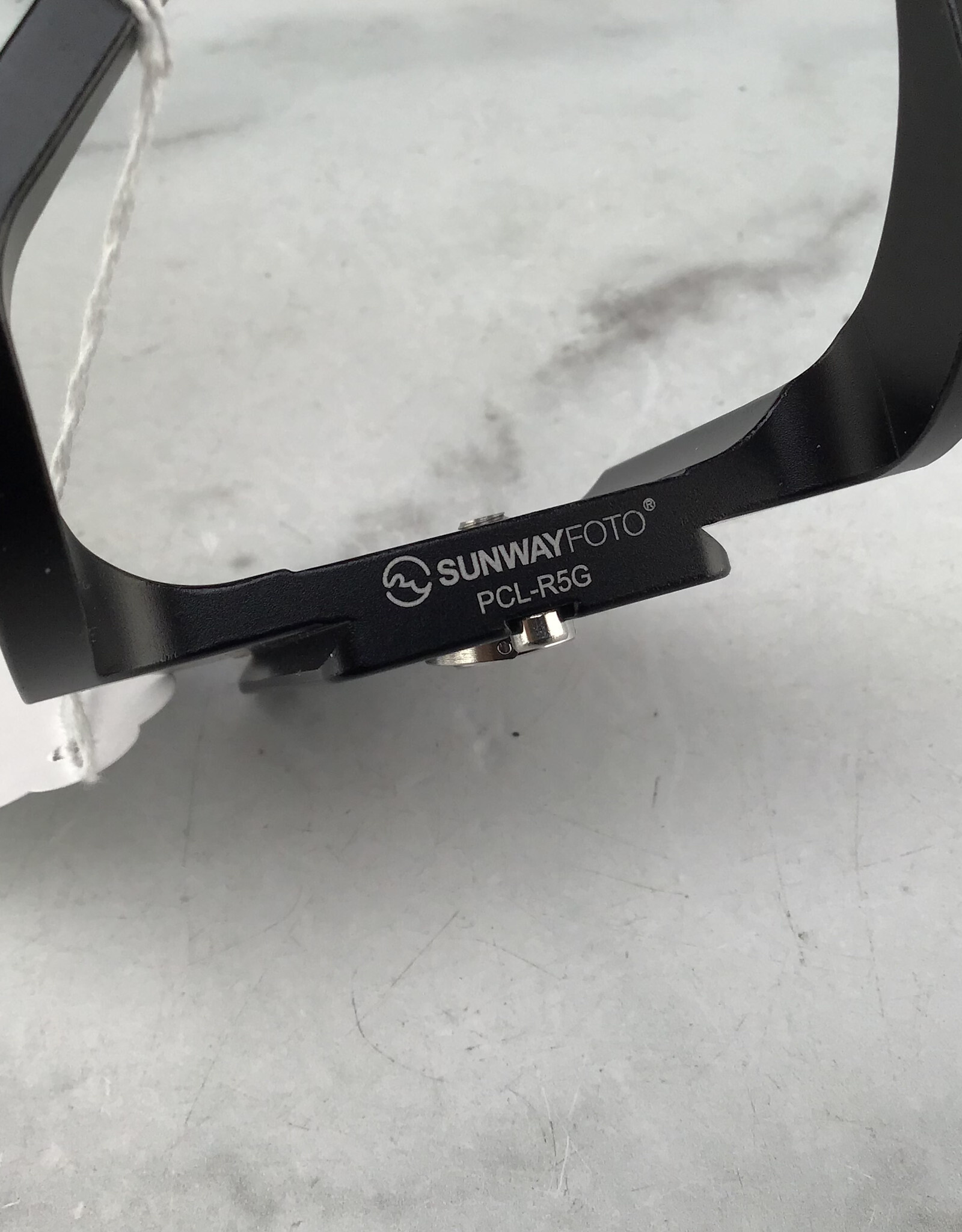 sunwayfoto Sunwayfoto PCL-R5G L Bracket for Canon R5/R6 Used Good