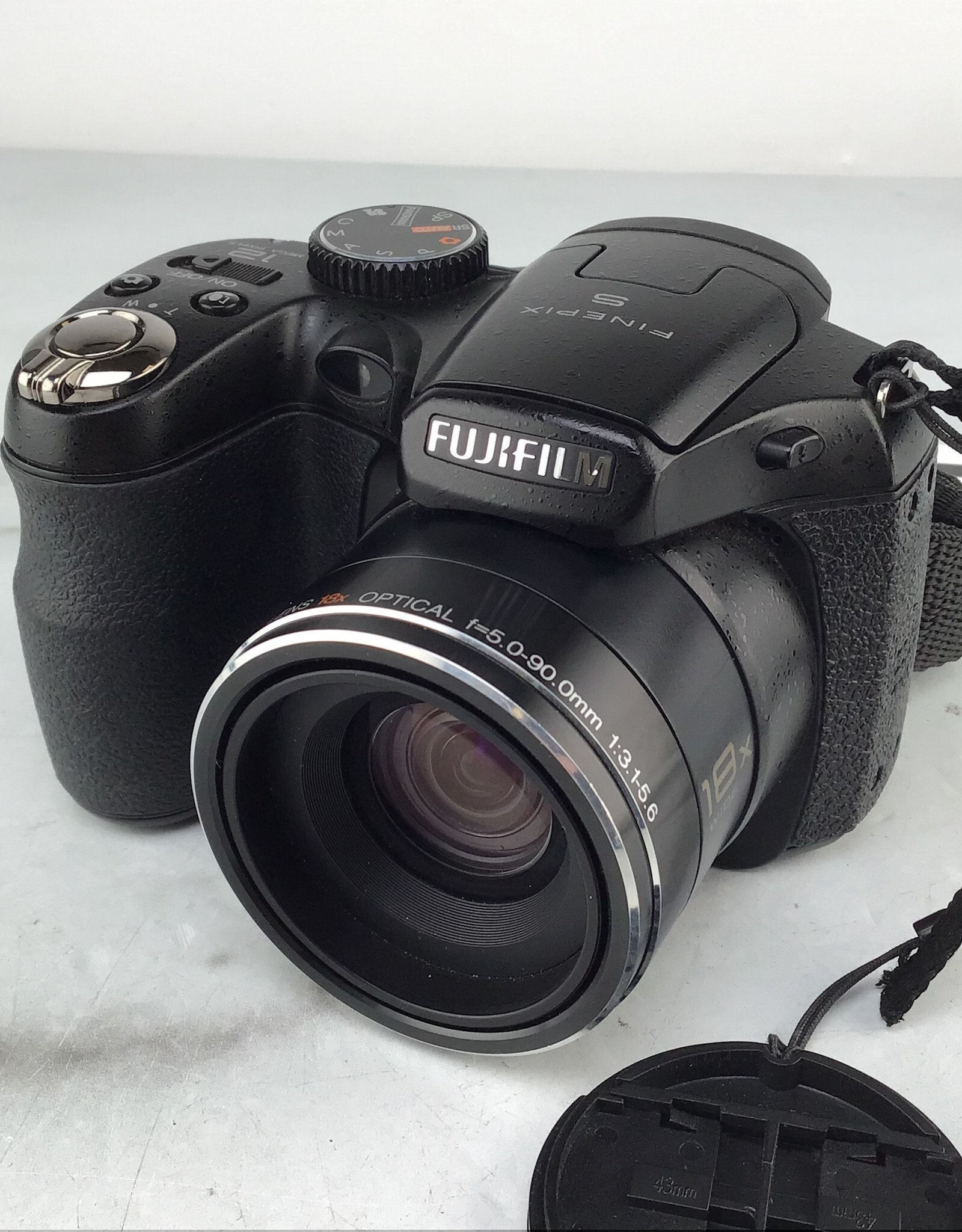 FUJI Fuji Finepix S1800 Camera Used Good