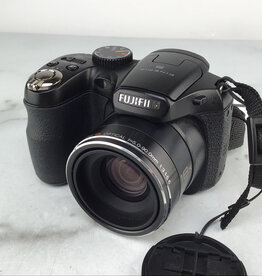 FUJI Fuji Finepix S1800 Camera Used Good
