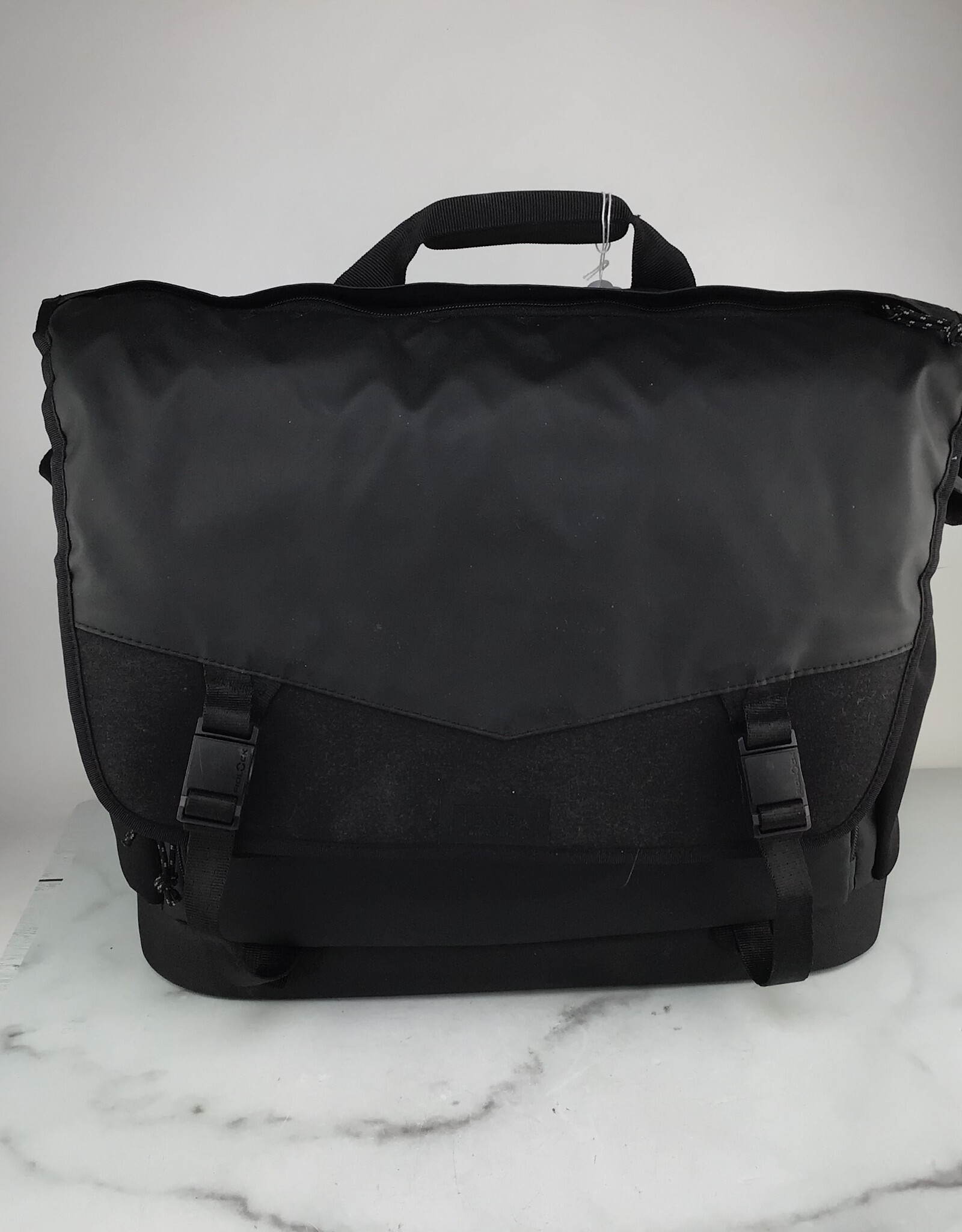 Tenba DNA 16 Pro Messenger Camera Bag Used Good