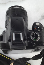 NIKON Nikon D3300 Camera w/ 18-55mm VR Used Good