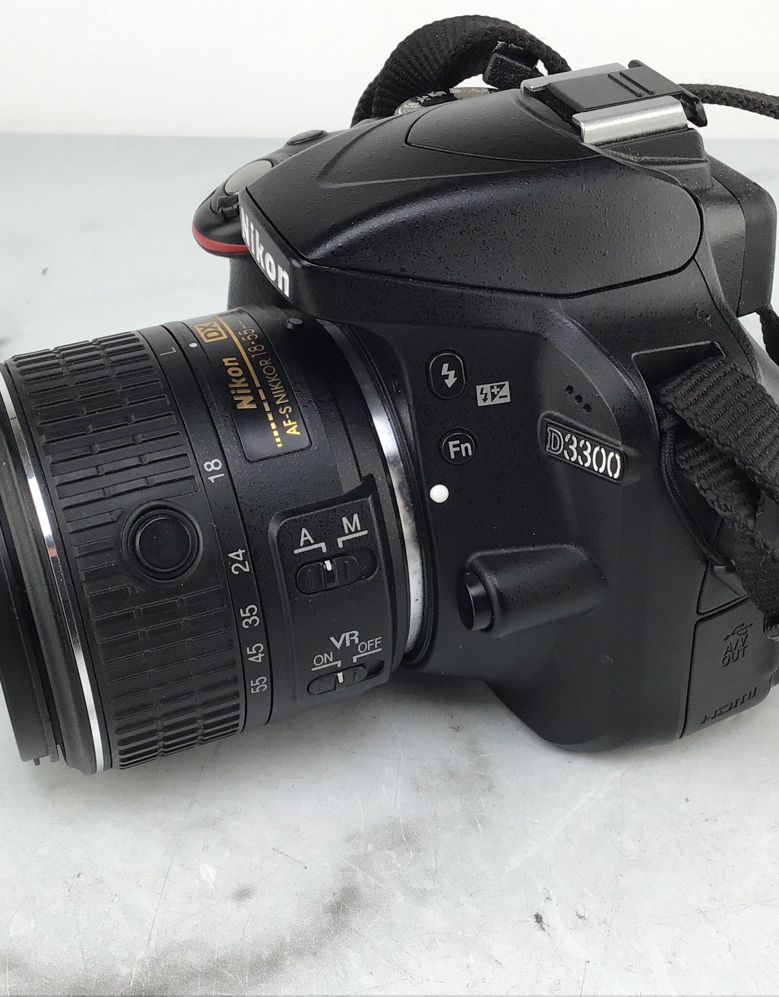 NIKON Nikon D3300 Camera w/ 18-55mm VR Used Good