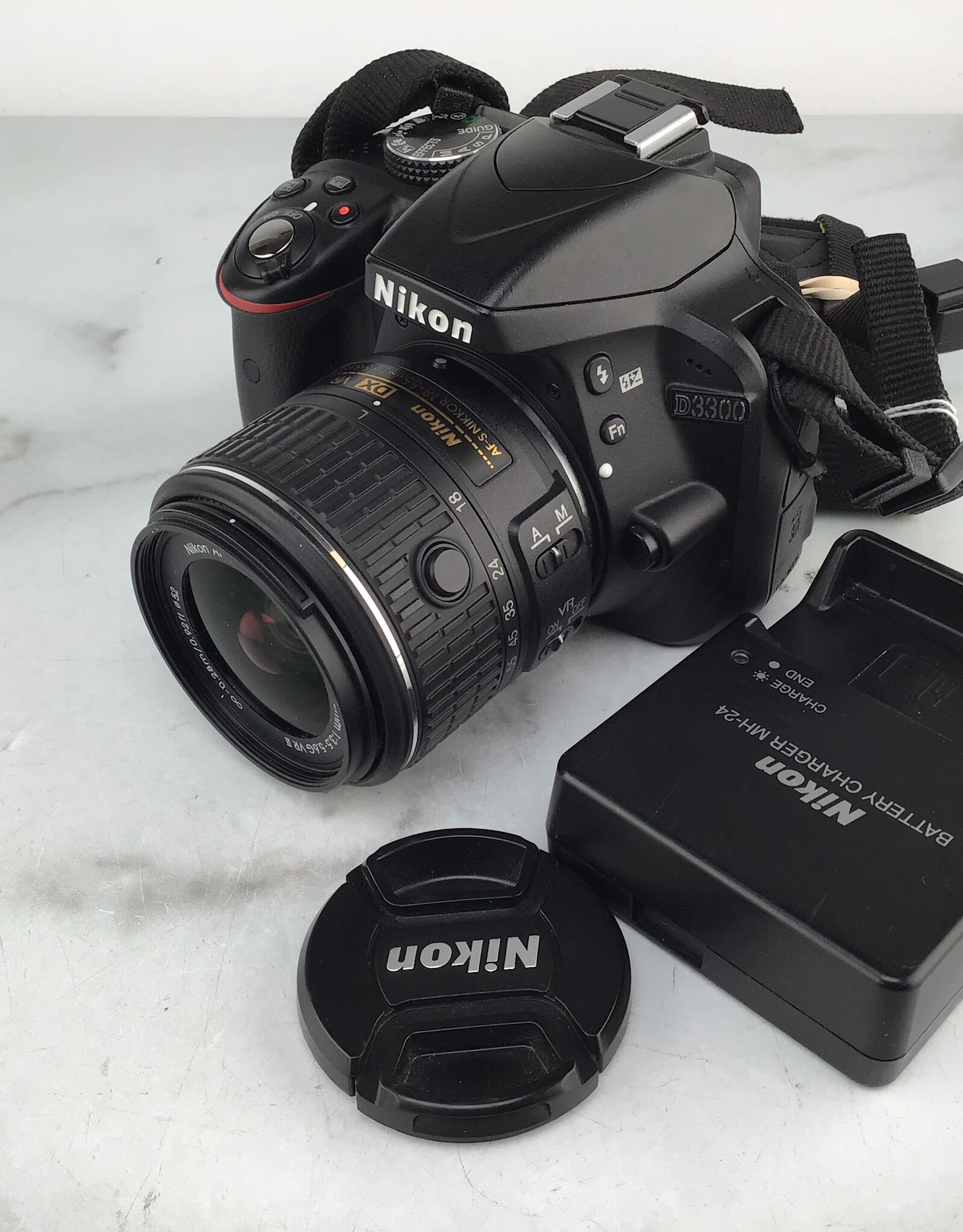 NIKON Nikon D3300 Camera w/ 18-55mm VR Used Good