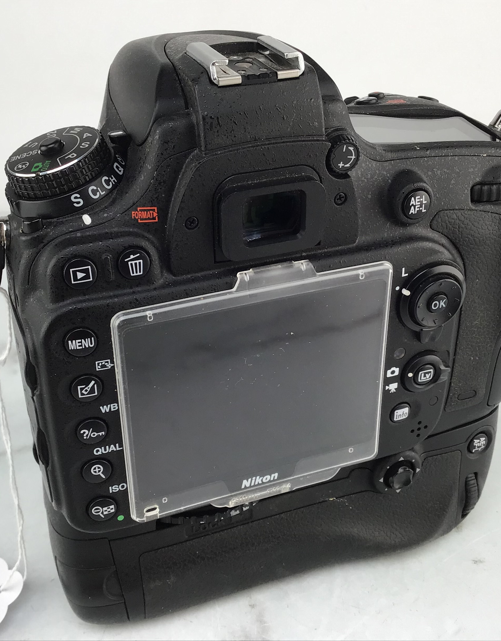 NIKON Nikon D600 Camera w/ MB-D14 Grip Shutter Count 27K Used Good