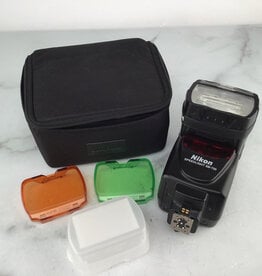 NIKON Nikon Speedlight SB-700 Flash w/ Case Used Good